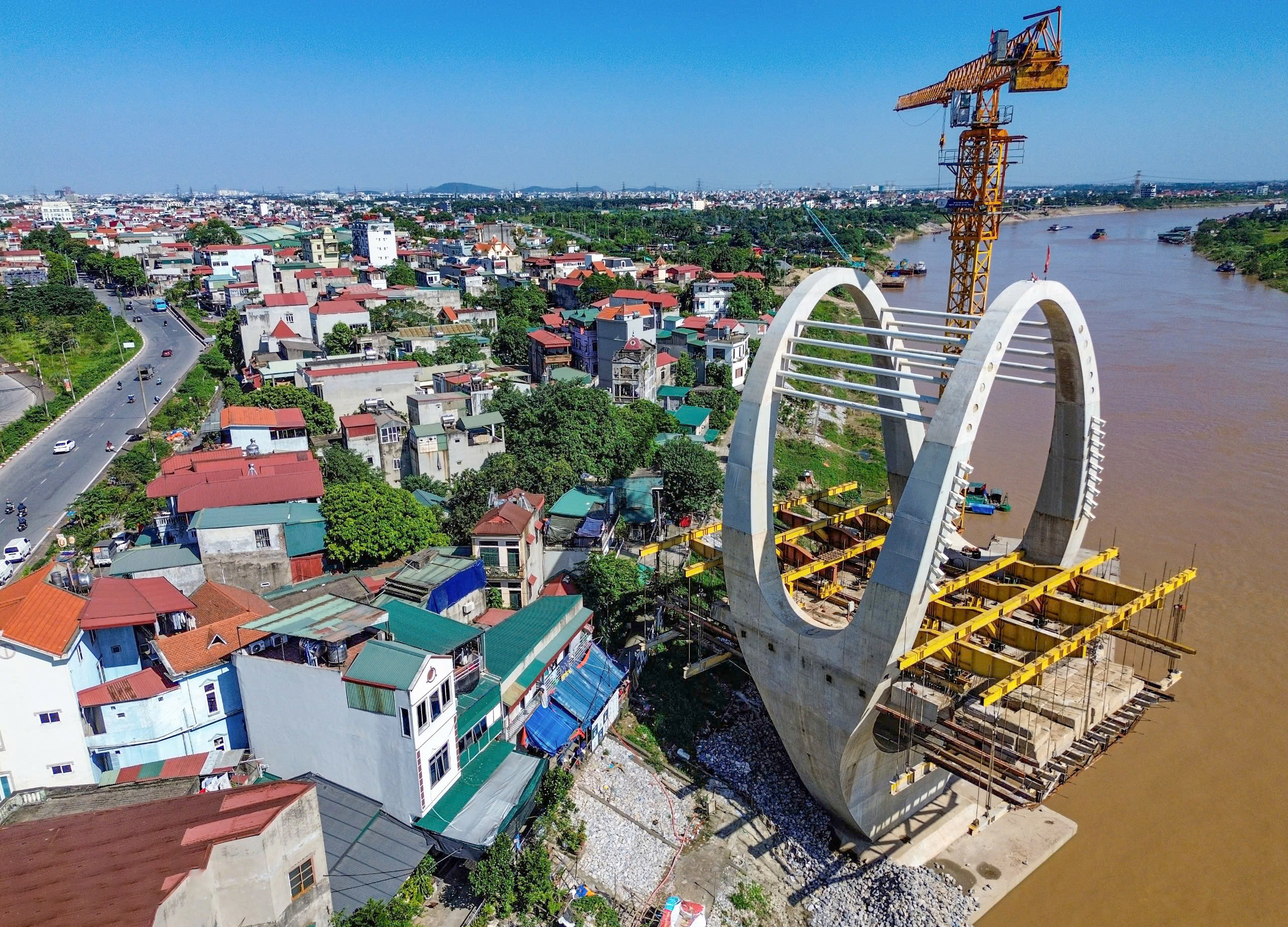 Dự án cầu Đuống “giậm chân tại chỗ”: Mặt bằng chưa xong, tiến độ kéo dài thêm 1 năm- Ảnh 8.