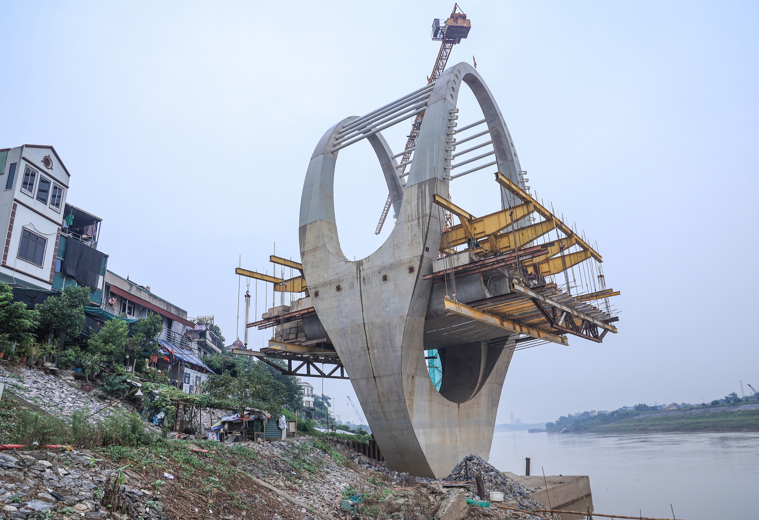 Dự án cầu Đuống “giậm chân tại chỗ”: Mặt bằng chưa xong, tiến độ kéo dài thêm 1 năm- Ảnh 5.