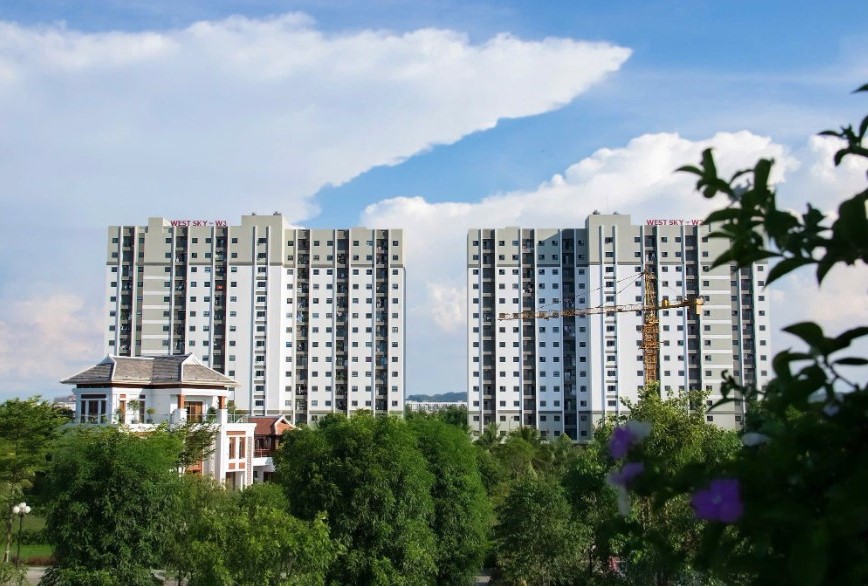 Huế: Hàng trăm người xếp hàng chờ đến lượt bốc thăm mua nhà ở xã hội- Ảnh 10.