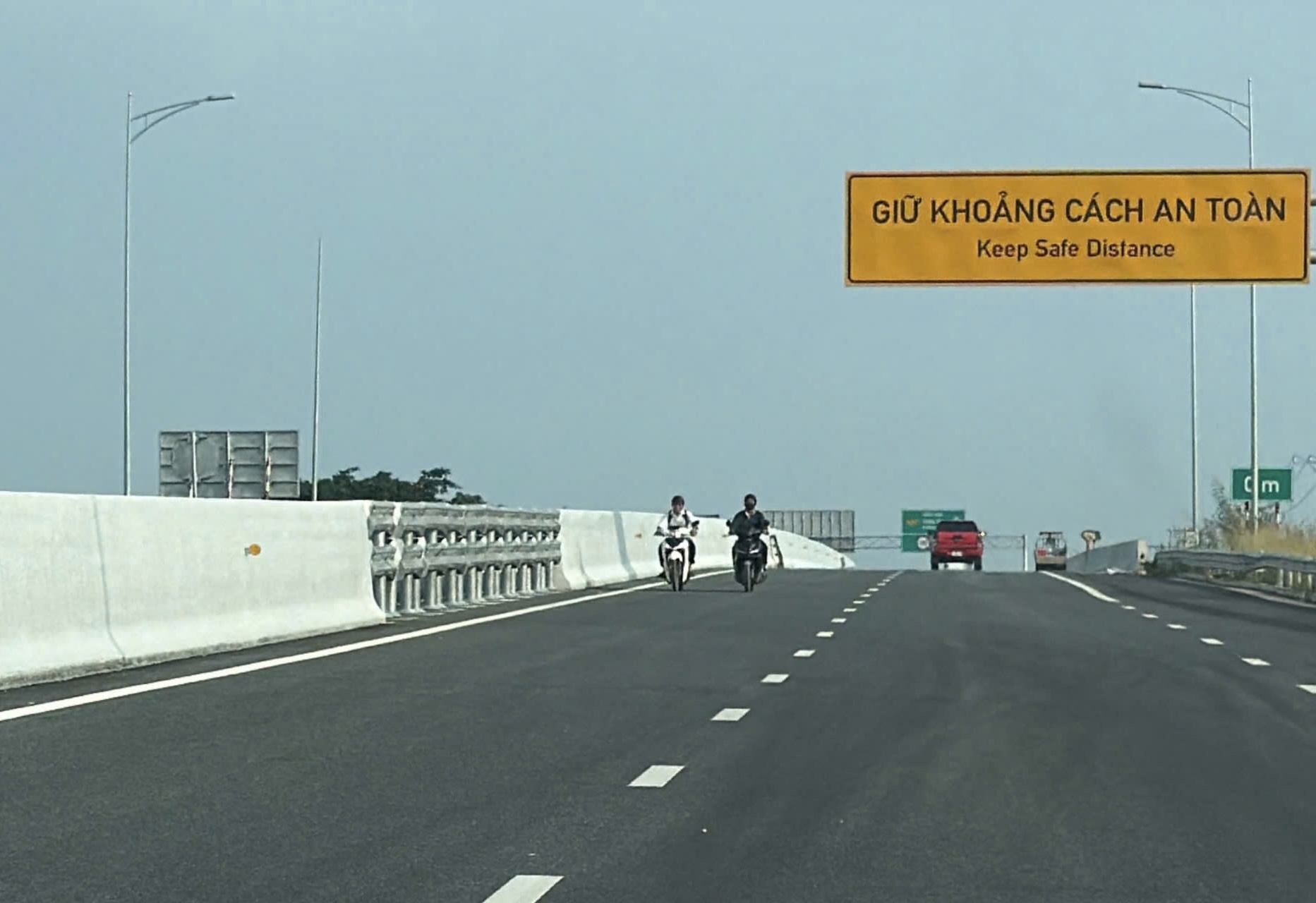 TP.HCM: Xử lý tình trạng xe lưu thông trên cao tốc Biên Hòa - Vũng Tàu đang thi công- Ảnh 2.