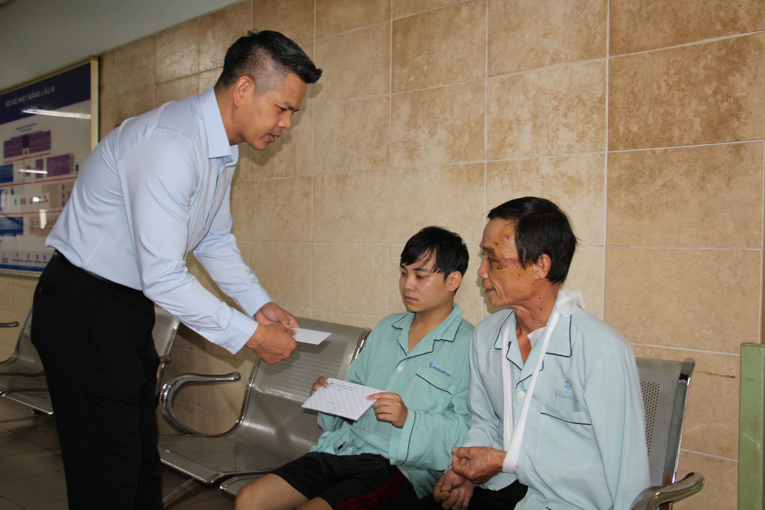 Hành trình sẻ chia nỗi đau, tiếp sức nạn nhân tai nạn giao thông tại Đồng Nai- Ảnh 1.