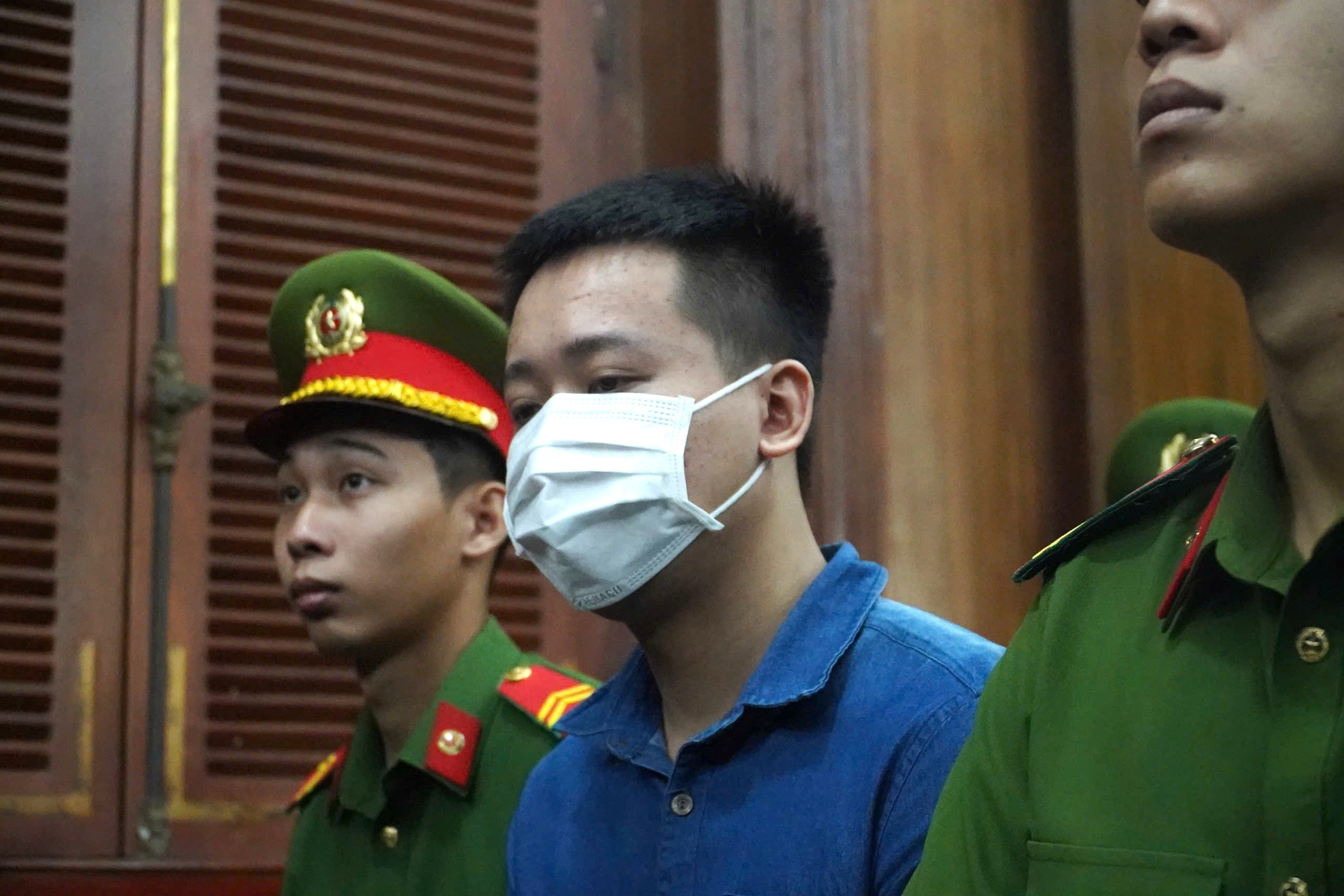 Thùy Tiên, Quang Linh, Hằng Du Mục bị phạt 2 năm tù giam- Ảnh 4. Thùy Tiên, Quang Linh, Hằng Du Mục bị phạt 2 năm tù giam- Ảnh 4.