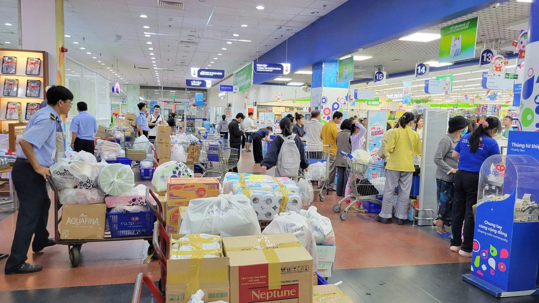 TP.HCM mở đợt "quét" hàng giả, hàng lậu dịp cuối năm- Ảnh 3.