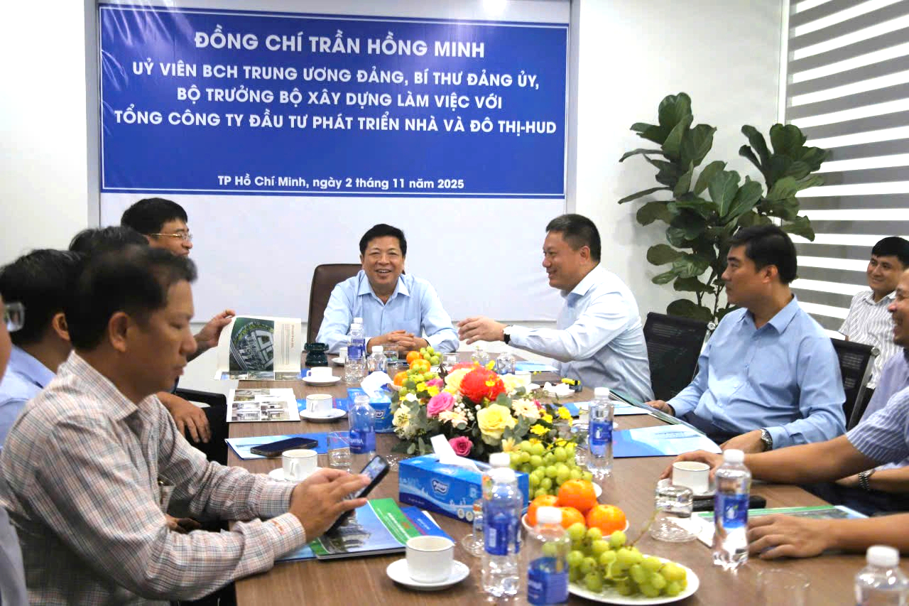 Bộ trưởng Trần Hồng Minh kiểm tra dự án nhà ở xã hội tại TP.HCM- Ảnh 2.