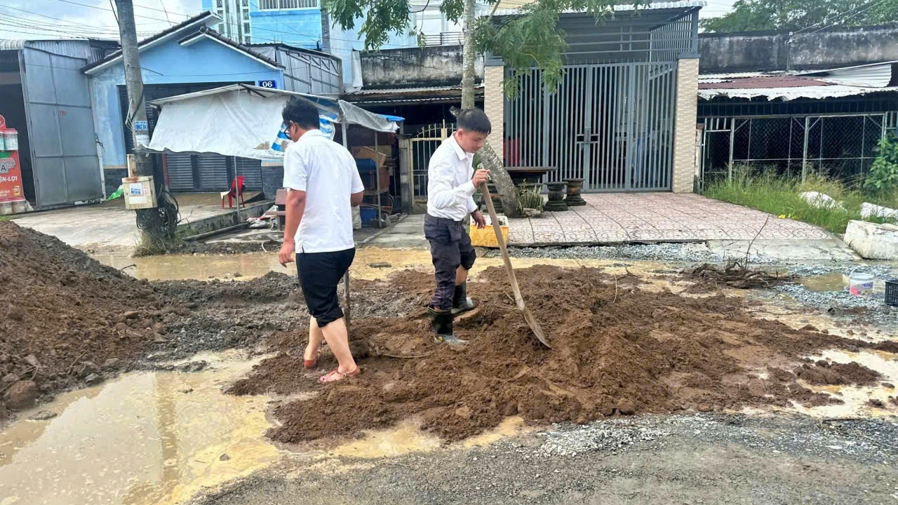 Khẩn trương sửa chữa tuyến đường Mậu Thân bị xuống cấp ở Cà Mau- Ảnh 8.