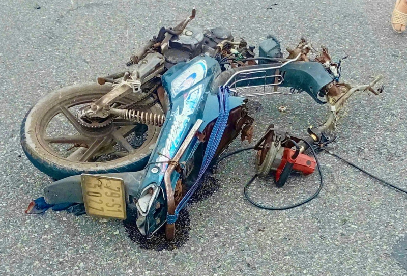 Danh tính "phượt thủ" tử vong, xe phân khối lớn gãy làm đôi ở Khánh Hòa- Ảnh 2. Danh tính "phượt thủ" tử vong, xe phân khối lớn gãy làm đôi ở Khánh Hòa- Ảnh 2.