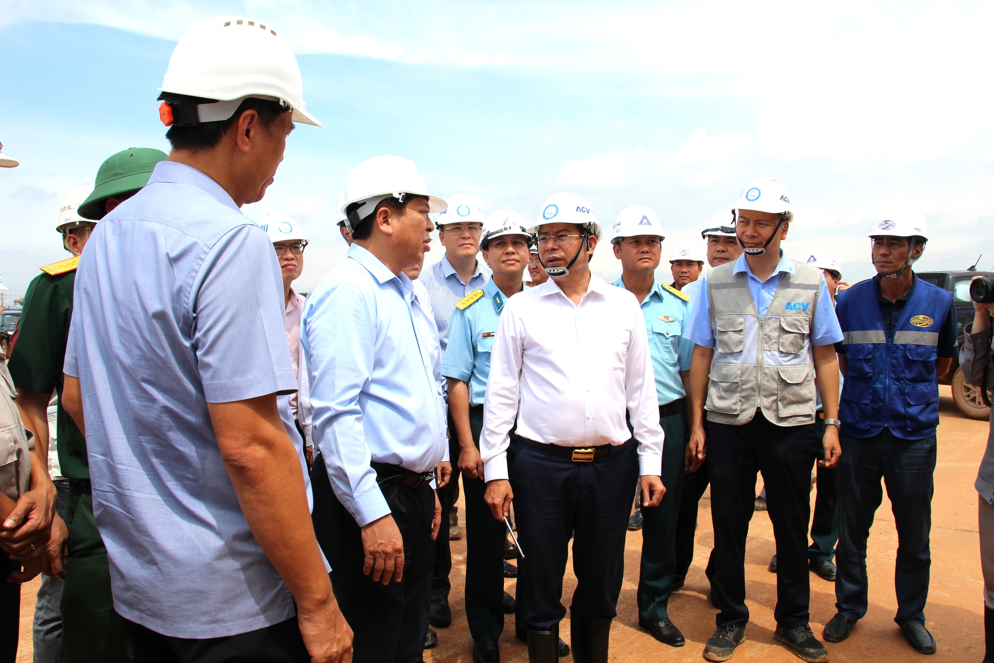 Bộ trưởng Trần Hồng Minh chỉ đạo "thi công sân bay Long Thành đến đâu, sạch đẹp đến đó"- Ảnh 5.