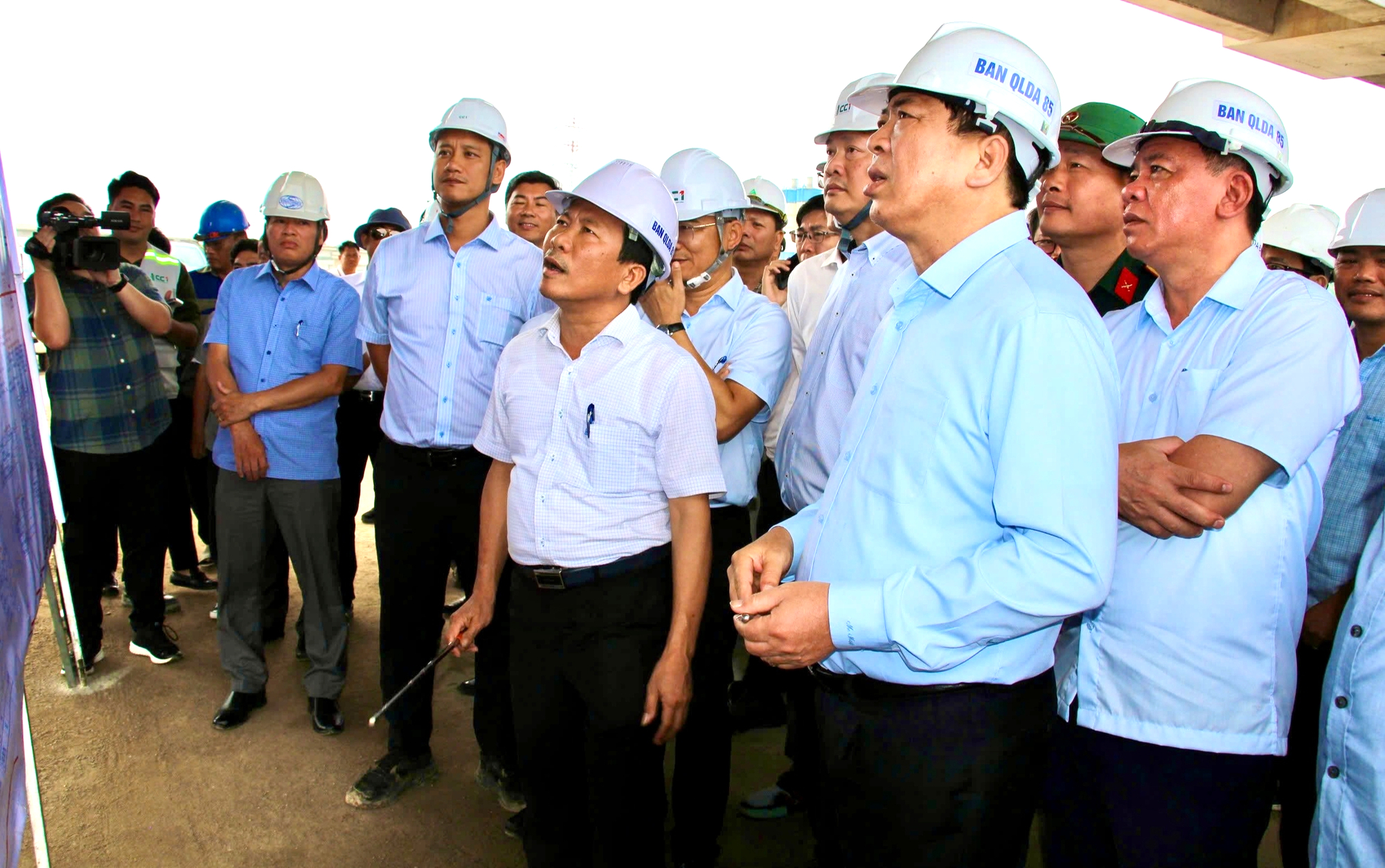 Bộ trưởng Trần Hồng Minh: Dốc toàn lực "trận đua cuối" thông xe kỹ thuật cao tốc vào 19/12- Ảnh 1.