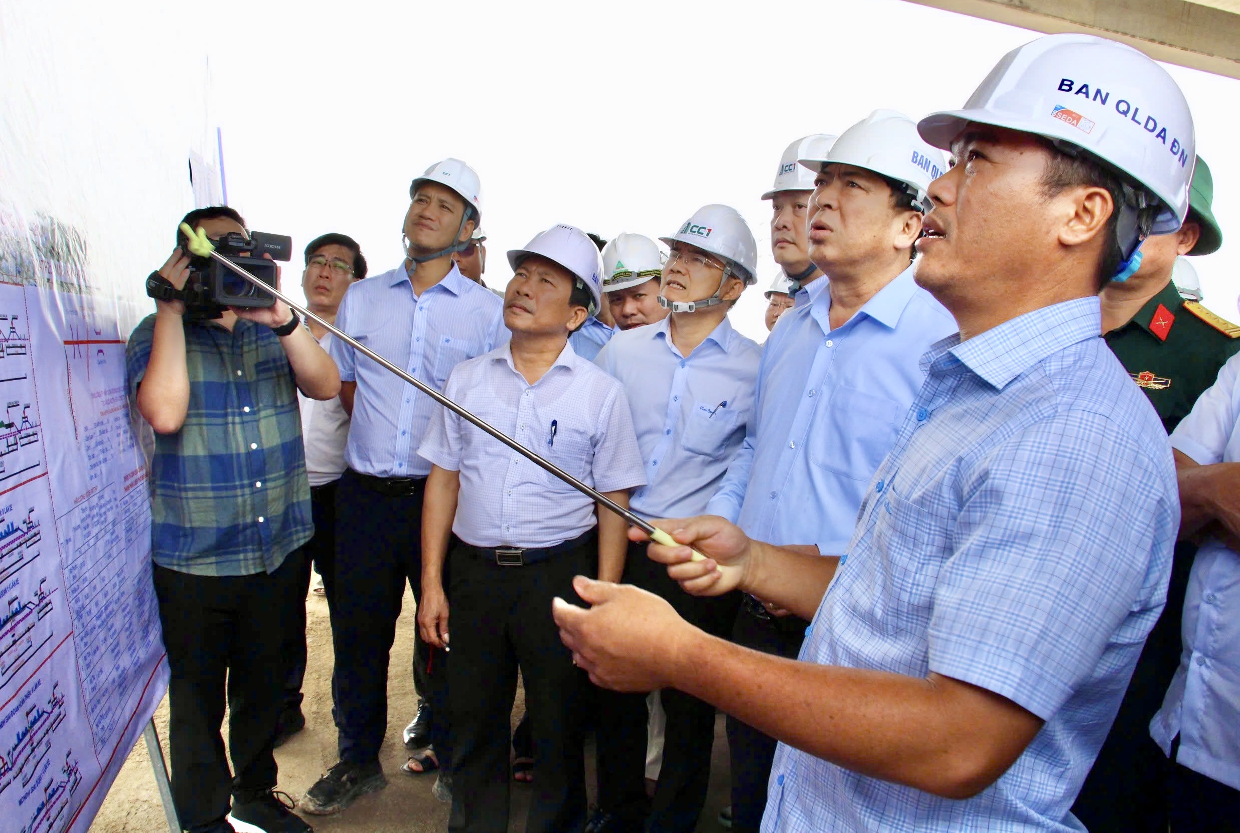 Bộ trưởng Trần Hồng Minh: Dốc toàn lực "trận đua cuối" thông xe kỹ thuật cao tốc vào 19/12- Ảnh 13.