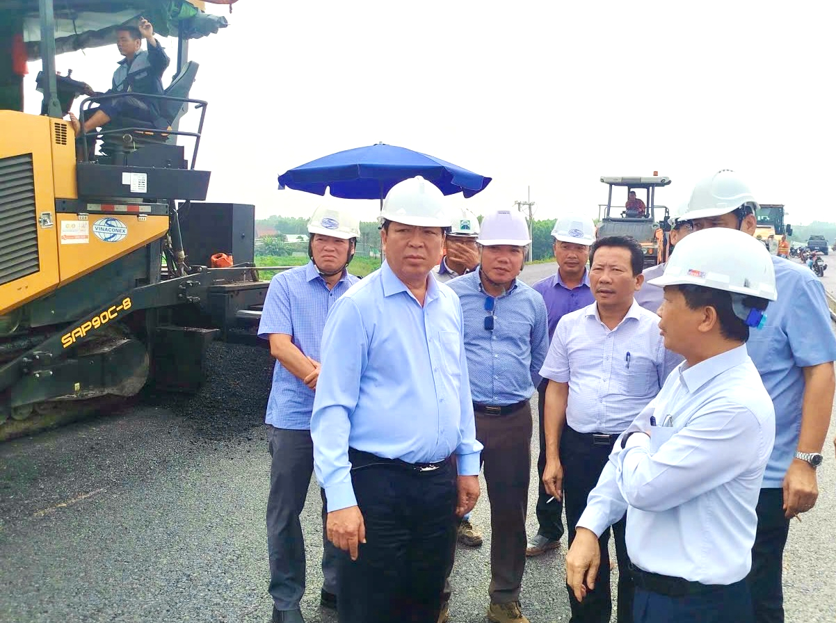 Bộ trưởng Trần Hồng Minh chỉ đạo "thi công sân bay Long Thành đến đâu, sạch đẹp đến đó"- Ảnh 17.