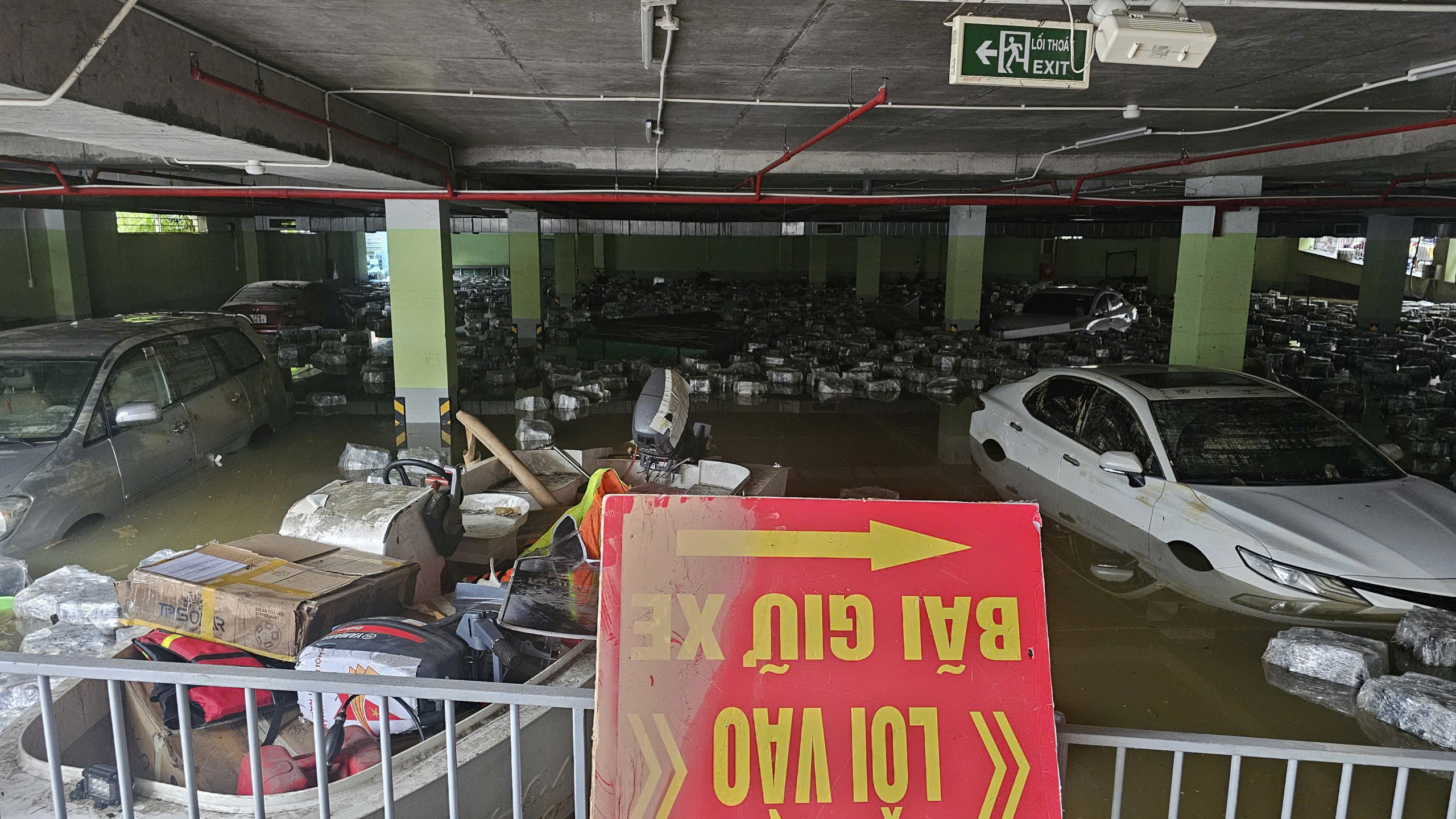 Gara ô tô quá tải nhận xe ngập nước, thủy kích- Ảnh 5.