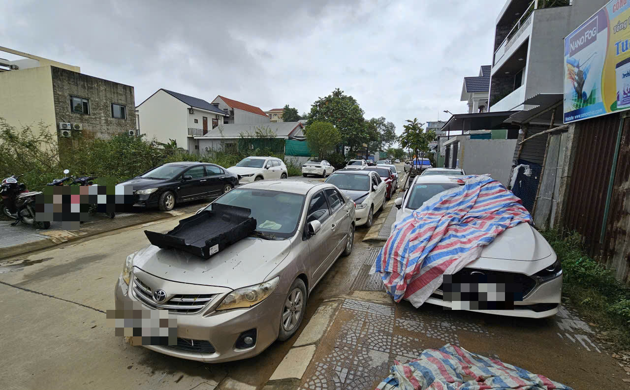 Gara ô tô quá tải nhận xe ngập nước, thủy kích- Ảnh 1.