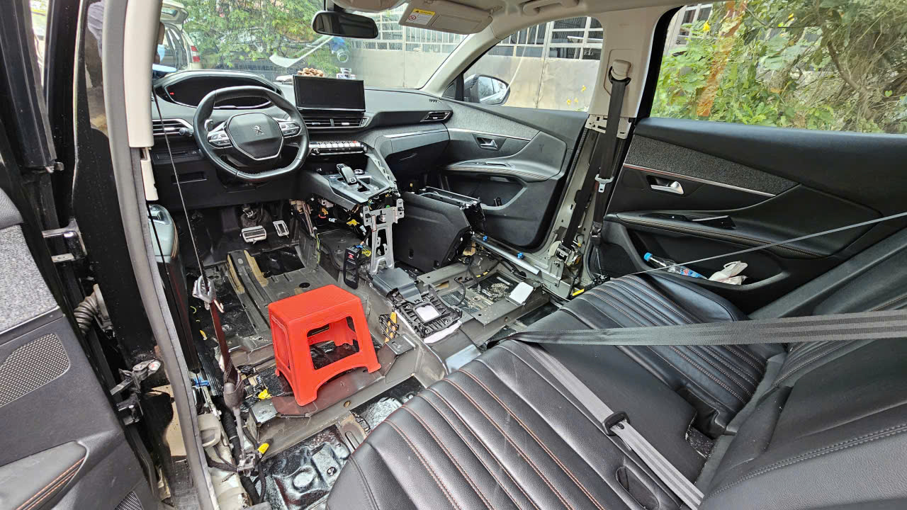 Gara ô tô quá tải nhận xe ngập nước, thủy kích- Ảnh 9.