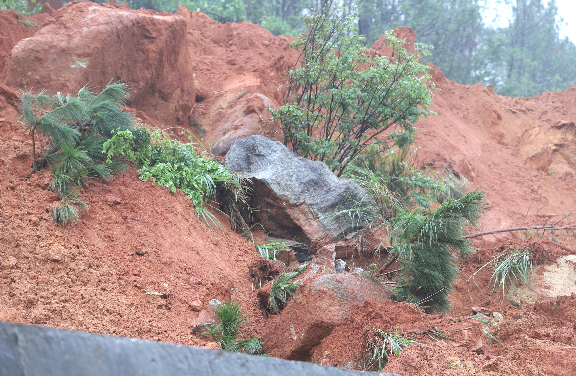 Lên phương án đào gần 3 vạn khối đất để xử lý nguy cơ sạt lở trên đường ven biển Hà Tĩnh- Ảnh 3.