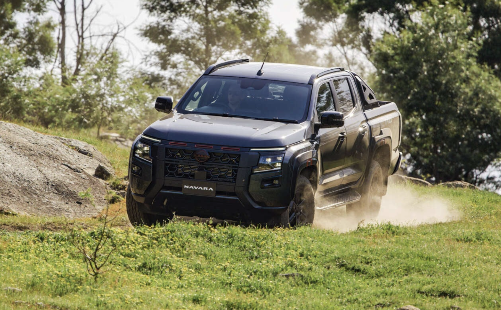 Nissan Navara hoàn toàn mới "mượn" nhiều thứ từ Triton- Ảnh 4. Nissan Navara hoàn toàn mới "mượn" nhiều thứ từ Triton- Ảnh 4.