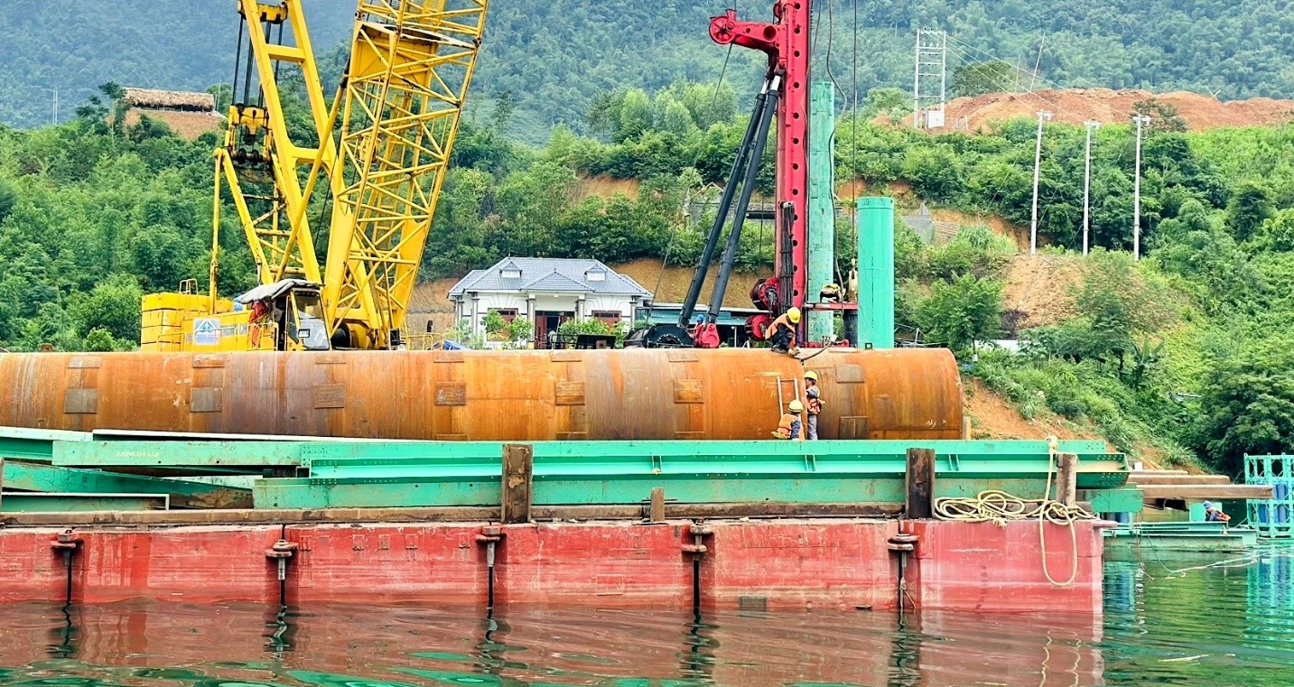 Phú Thọ phát triển hạ tầng giao thông kết nối liên vùng - khơi thông động lực tăng trưởng- Ảnh 2.