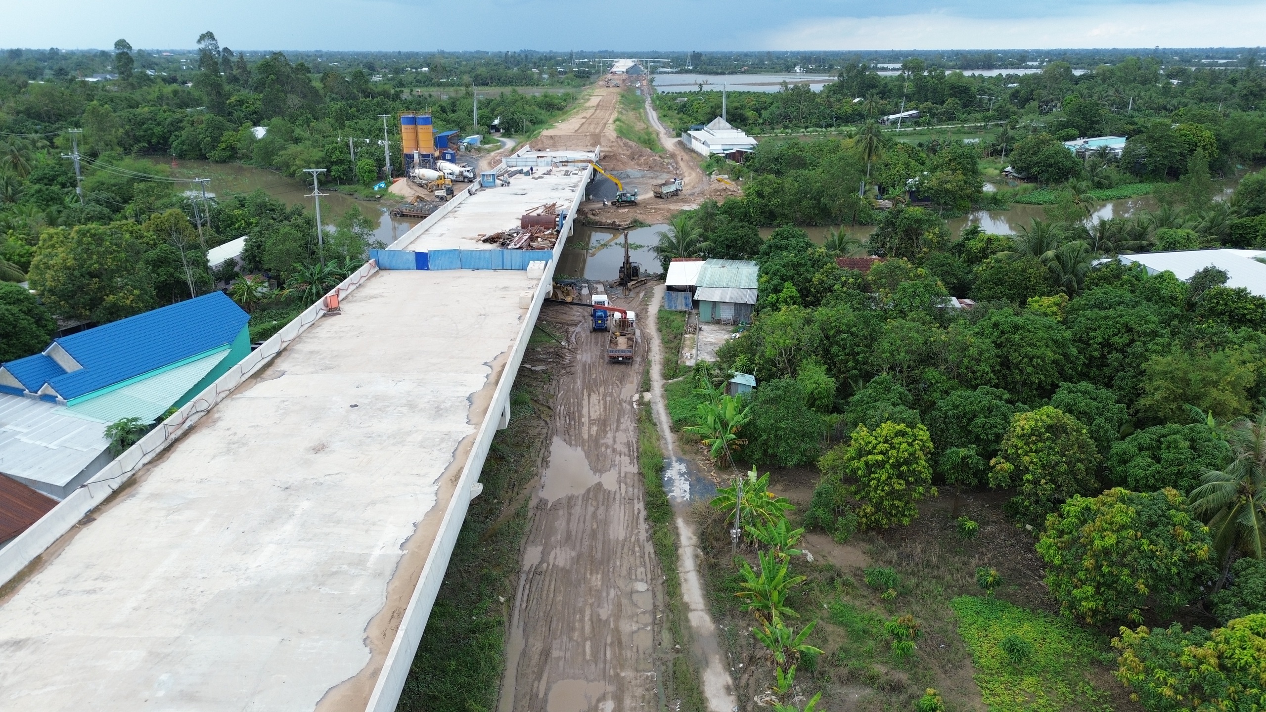 Đồng Tháp cấp phép 32 mỏ vật liệu cho các dự án cao tốc phía Nam- Ảnh 2.