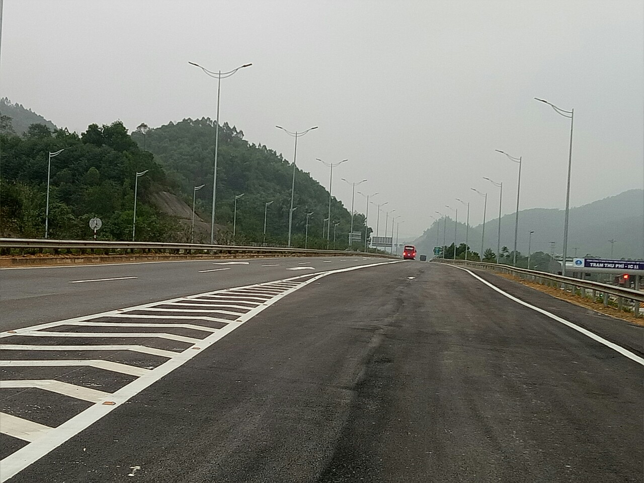 Phú Thọ phát triển hạ tầng giao thông kết nối liên vùng - khơi thông động lực tăng trưởng- Ảnh 1.