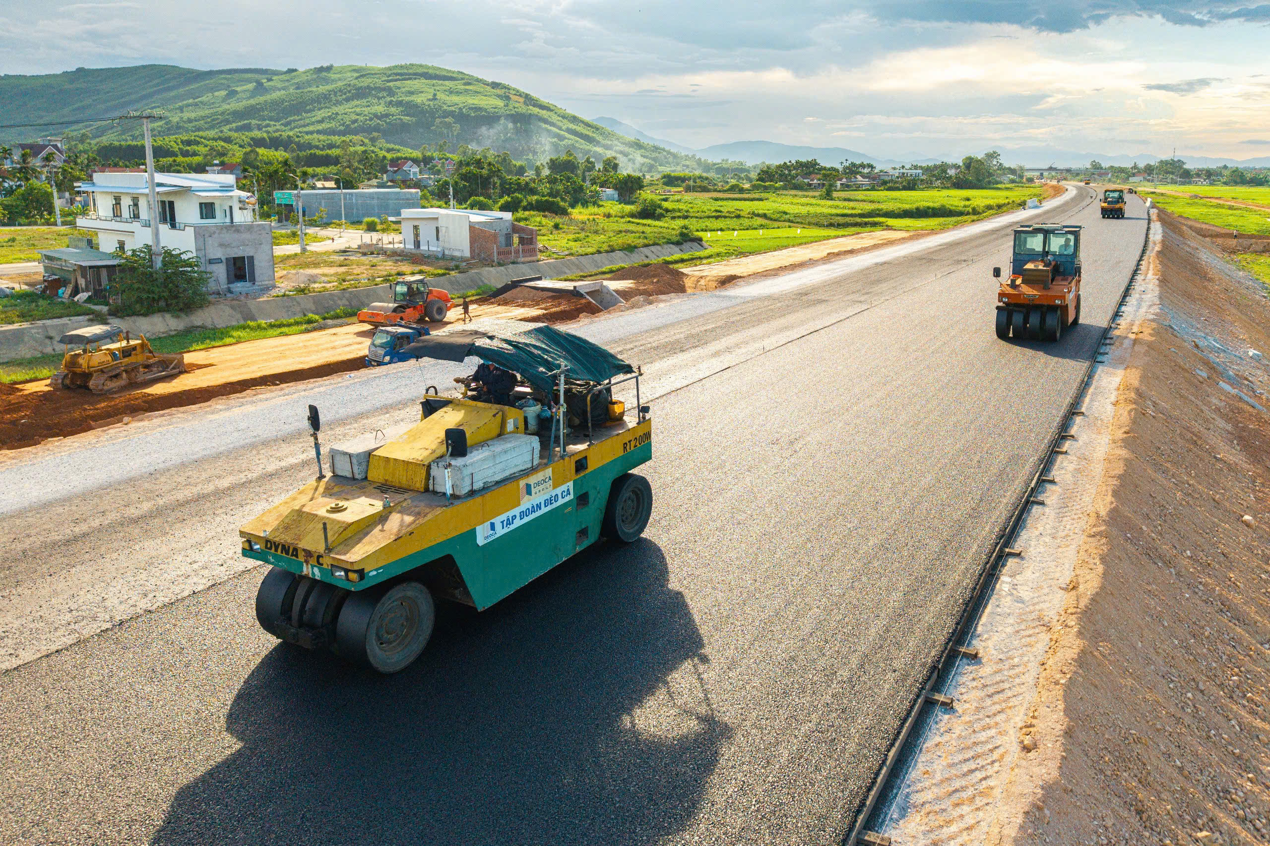 Thứ trưởng Nguyễn Việt Hùng: Xử lý dứt điểm hồ sơ tồn đọng, đẩy tiến độ giải ngân- Ảnh 2.