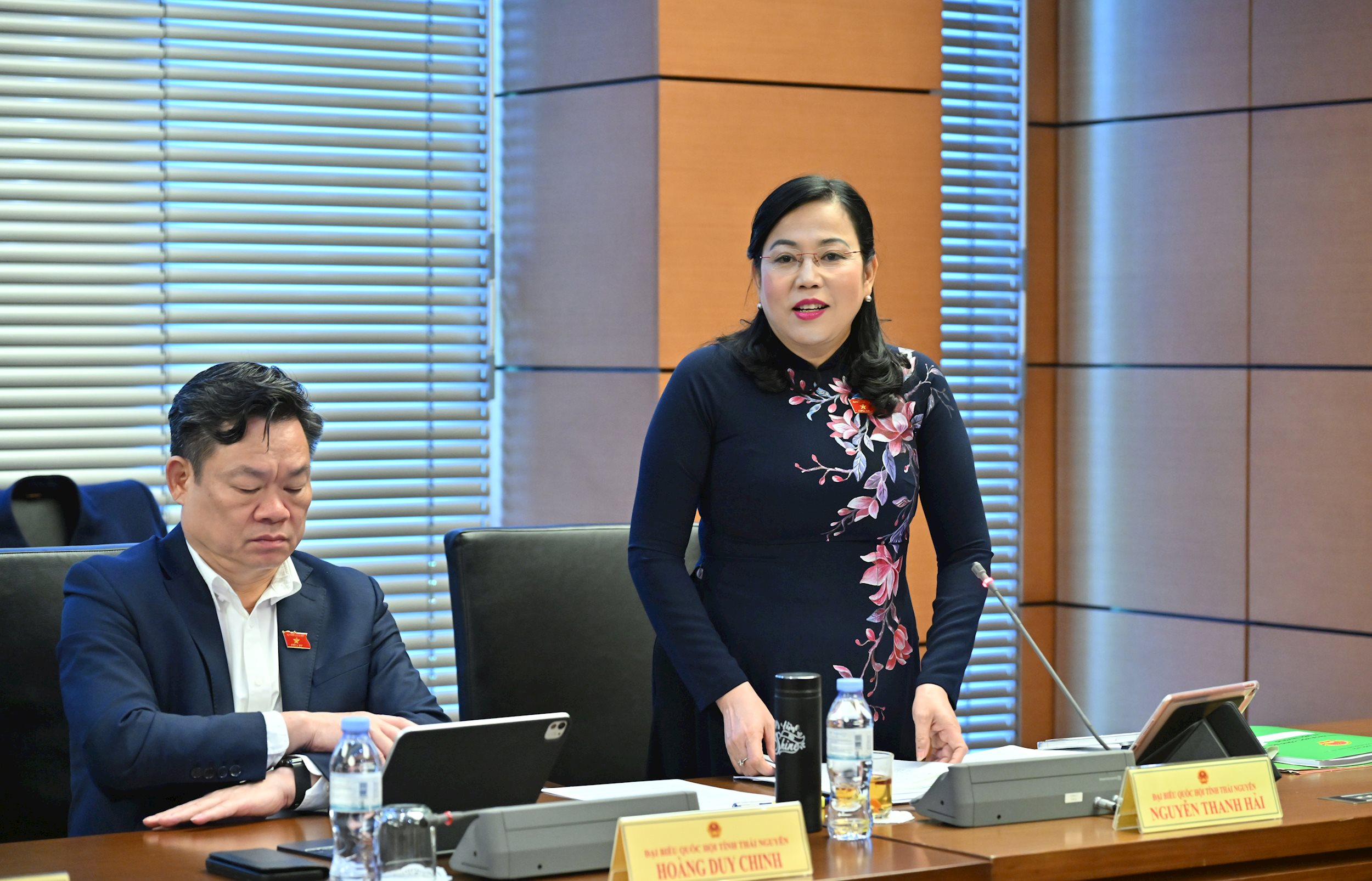 Đại biểu lo trẻ em lạm dụng AI trong học tập, đề nghị giới hạn độ tuổi sử dụng- Ảnh 3.