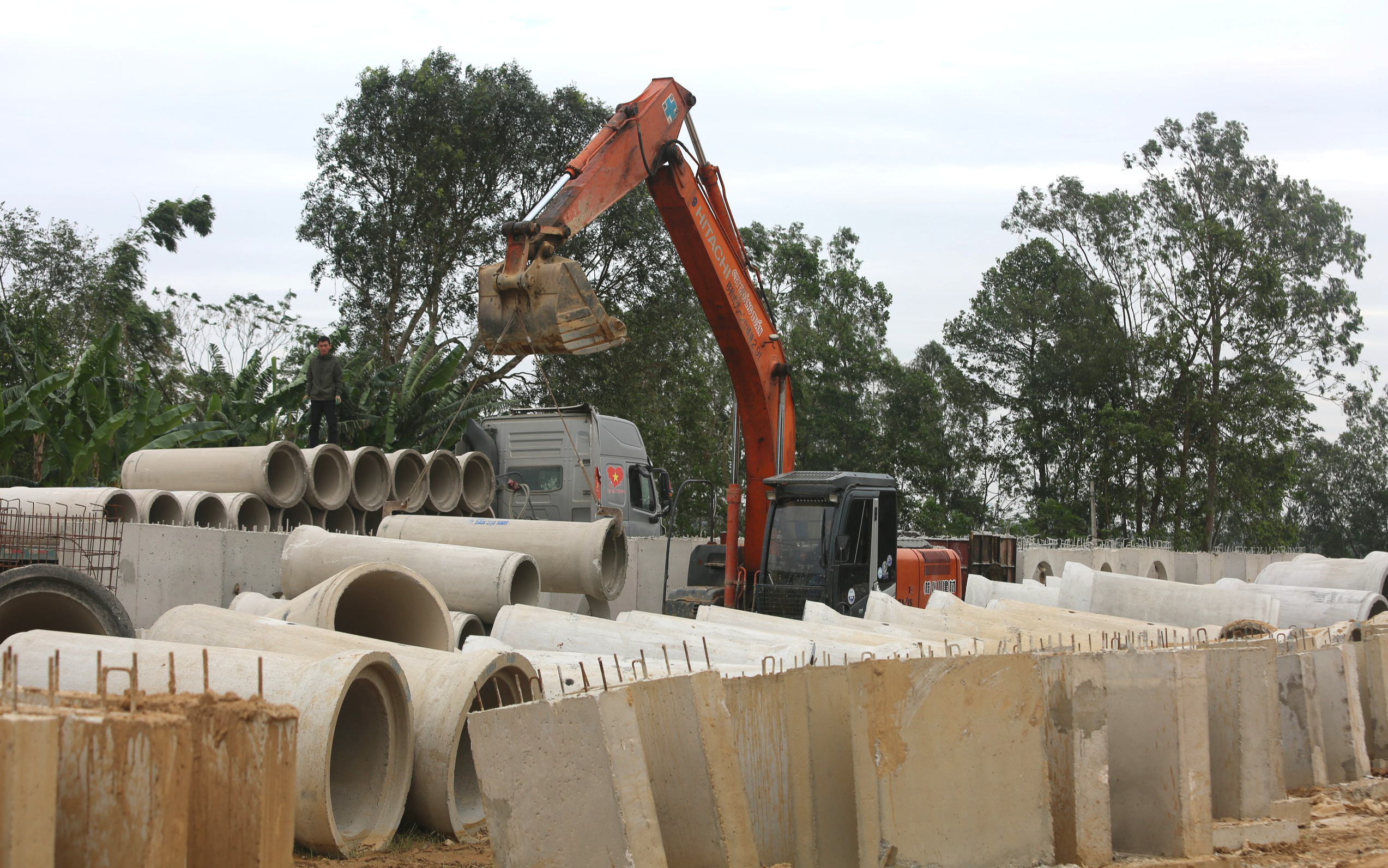 Thanh Hóa: Rốt ráo hoàn thiện tuyến đường Voi - Sầm Sơn- Ảnh 4.