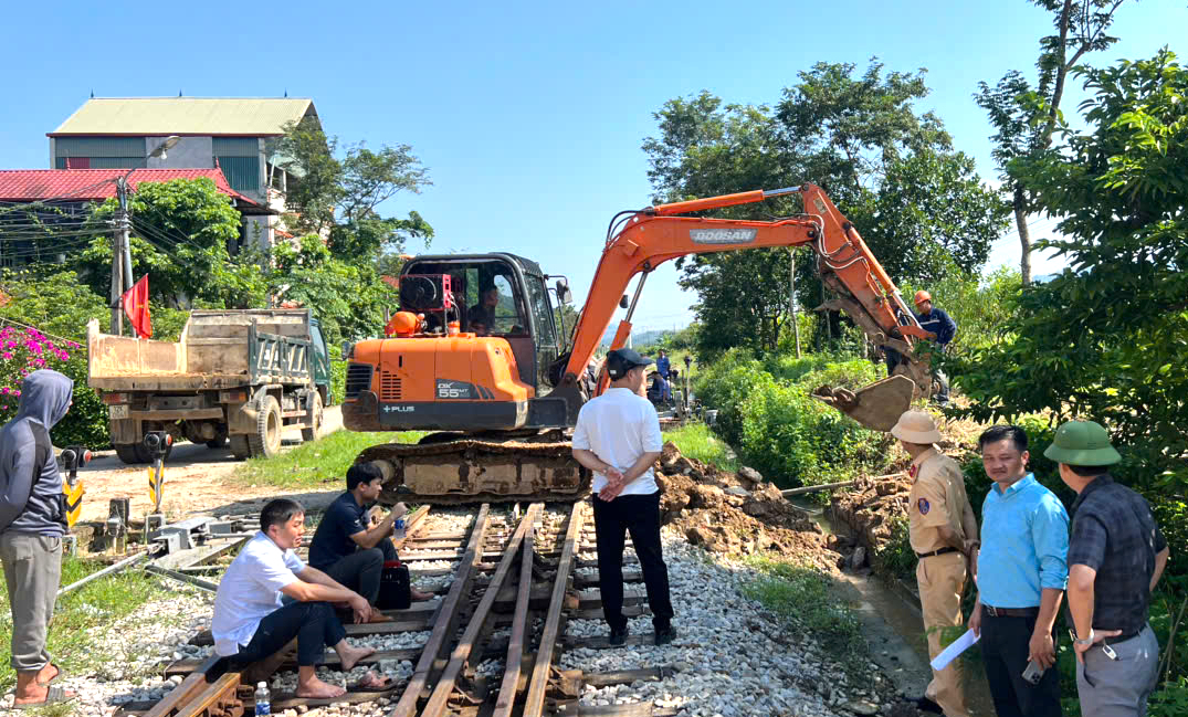 Chỉ thị 22/CT-TTg: Kim chỉ nam giúp bảo đảm an toàn giao thông đường sắt- Ảnh 3.