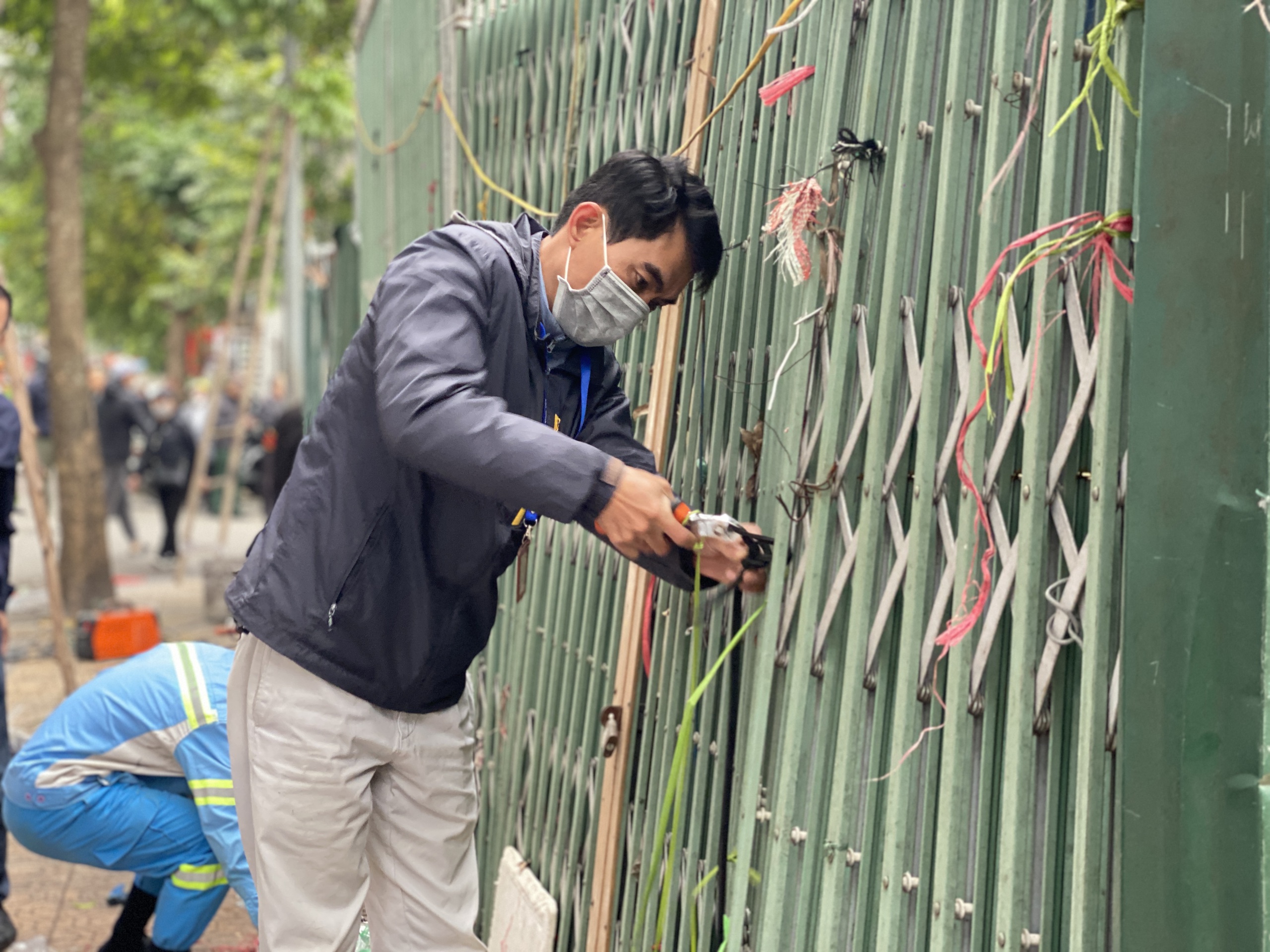 Hà Nội: Phường Vĩnh Tuy ra quân dẹp chợ tạm, chợ cóc- Ảnh 8.