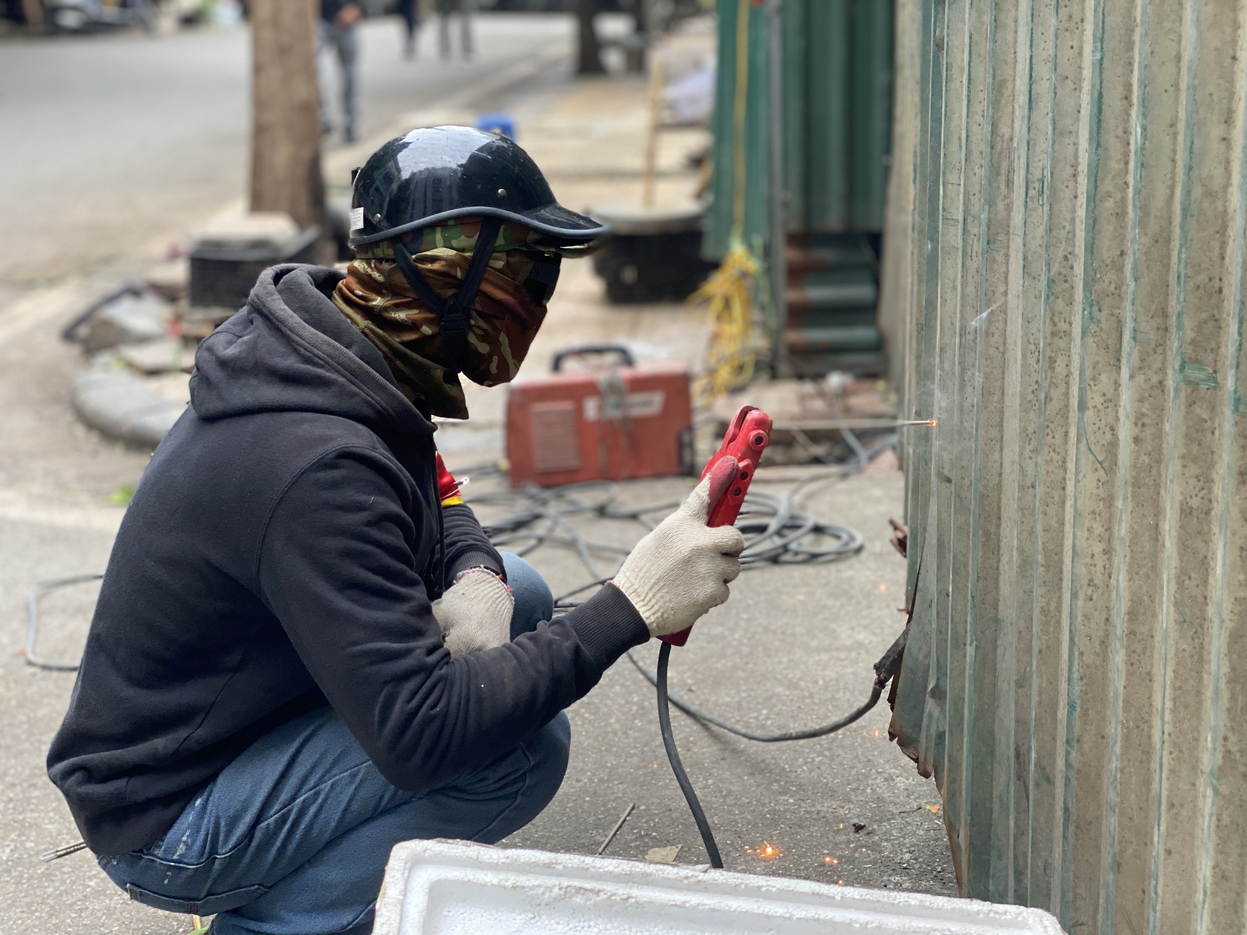 Hà Nội: Phường Vĩnh Tuy ra quân dẹp chợ tạm, chợ cóc- Ảnh 11.