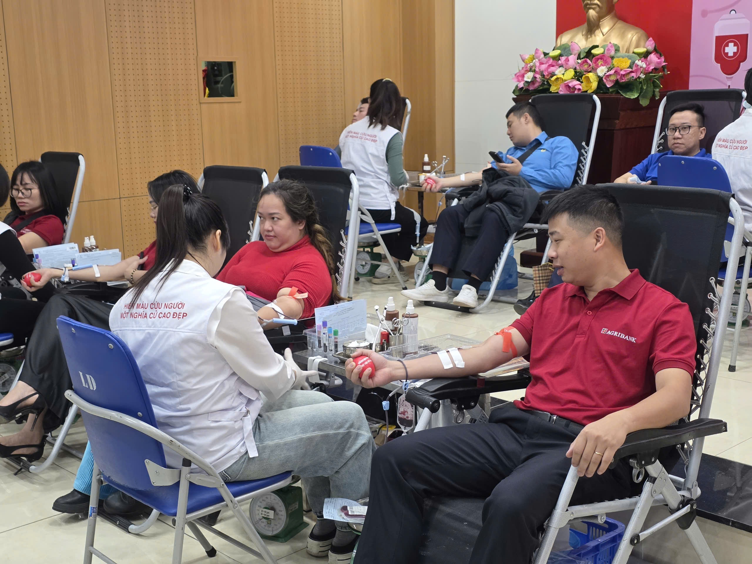 Tuổi trẻ ngành Xây dựng lan tỏa nghĩa cử cao đẹp hiến máu cứu người- Ảnh 4.