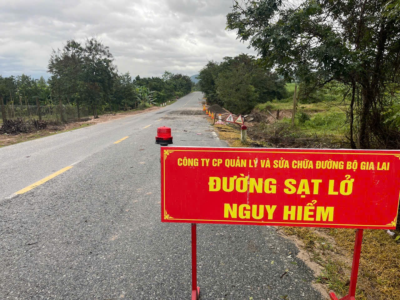 Mưa lũ lịch sử tại miền Trung: Hàng cứu trợ quốc tế đến với bà con tỉnh Gia Lai, Đắk Lắk- Ảnh 12.
