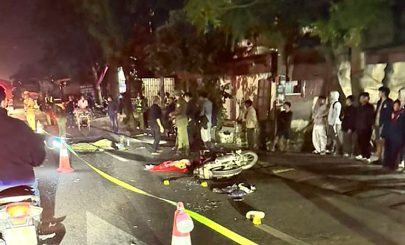 Hiện trường vụ tai nạn khiến 2 mẹ con nạn nhân tử vong.