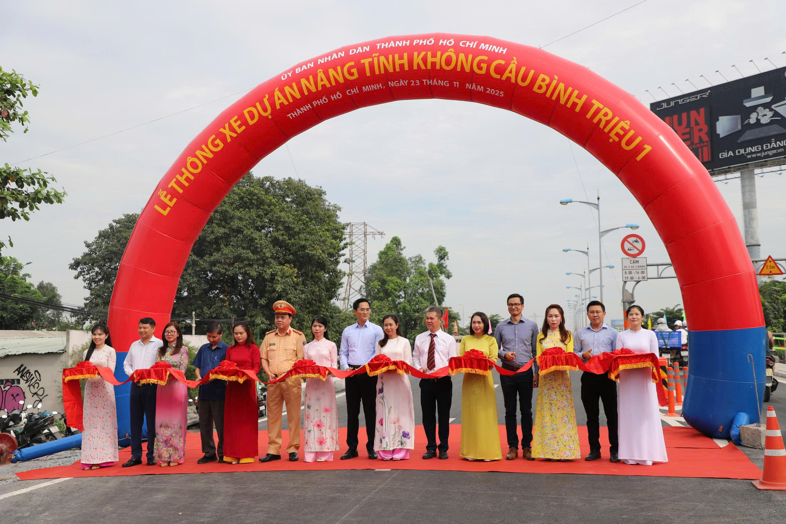 Thông xe cầu Bình Triệu 1 sau khi nâng tĩnh không lên 7m- Ảnh 3.