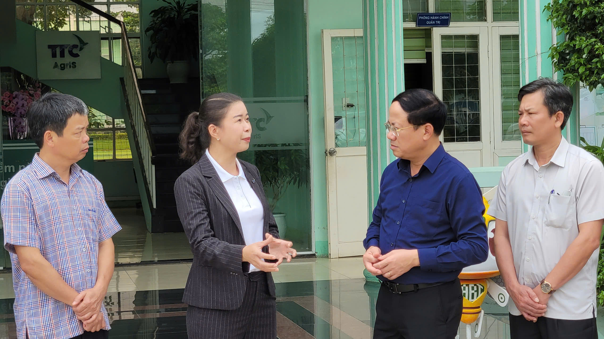 Gia Lai đề nghị nhà máy đường hỗ trợ giúp dân tiêu thụ 4.000ha mía bị lũ nhấn chìm- Ảnh 3.