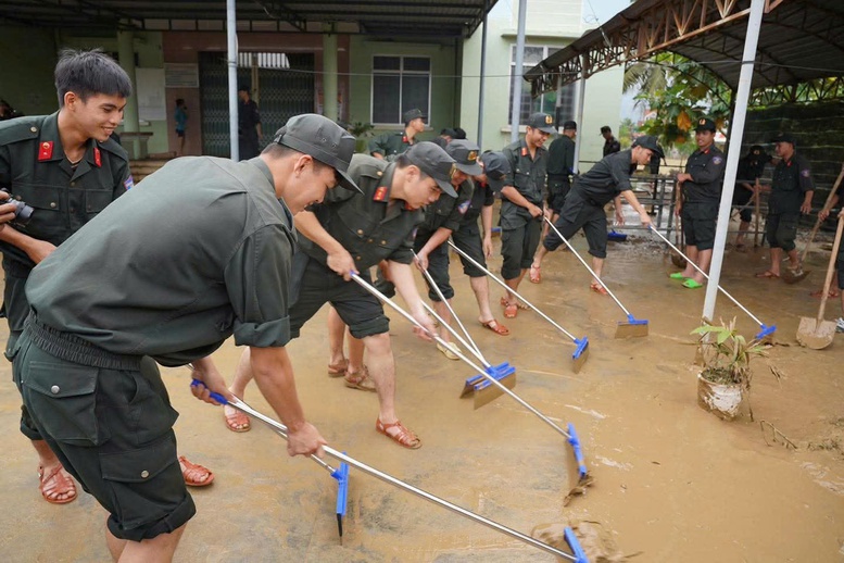 Thủ tướng chỉ đạo khẩn trương khắc phục hậu quả mưa lũ tại Nam Trung Bộ- Ảnh 1.