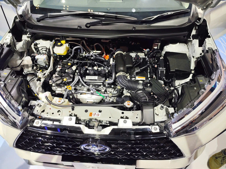 Toyota Veloz Cross Hybrid có gì để cạnh tranh với Xpander khi về Việt Vam?- Ảnh 2. Toyota Veloz Cross Hybrid có gì để cạnh tranh với Xpander khi về Việt Vam?- Ảnh 2.