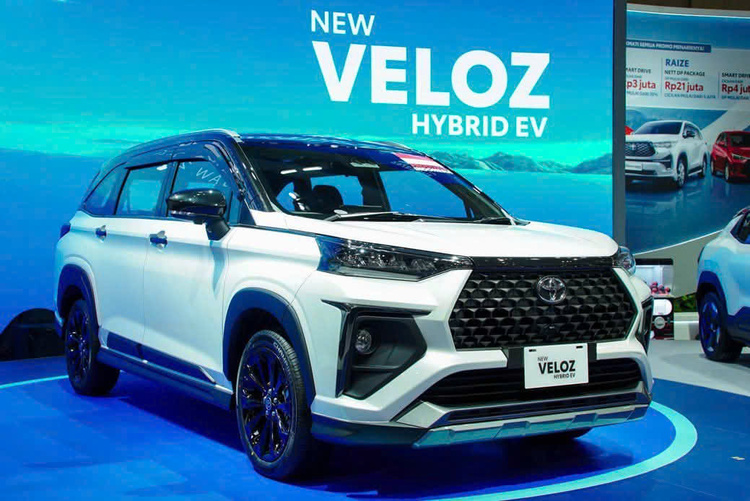 Toyota Veloz Cross Hybrid có gì để cạnh tranh với Xpander khi về Việt Vam?- Ảnh 3. Toyota Veloz Cross Hybrid có gì để cạnh tranh với Xpander khi về Việt Vam?- Ảnh 3.