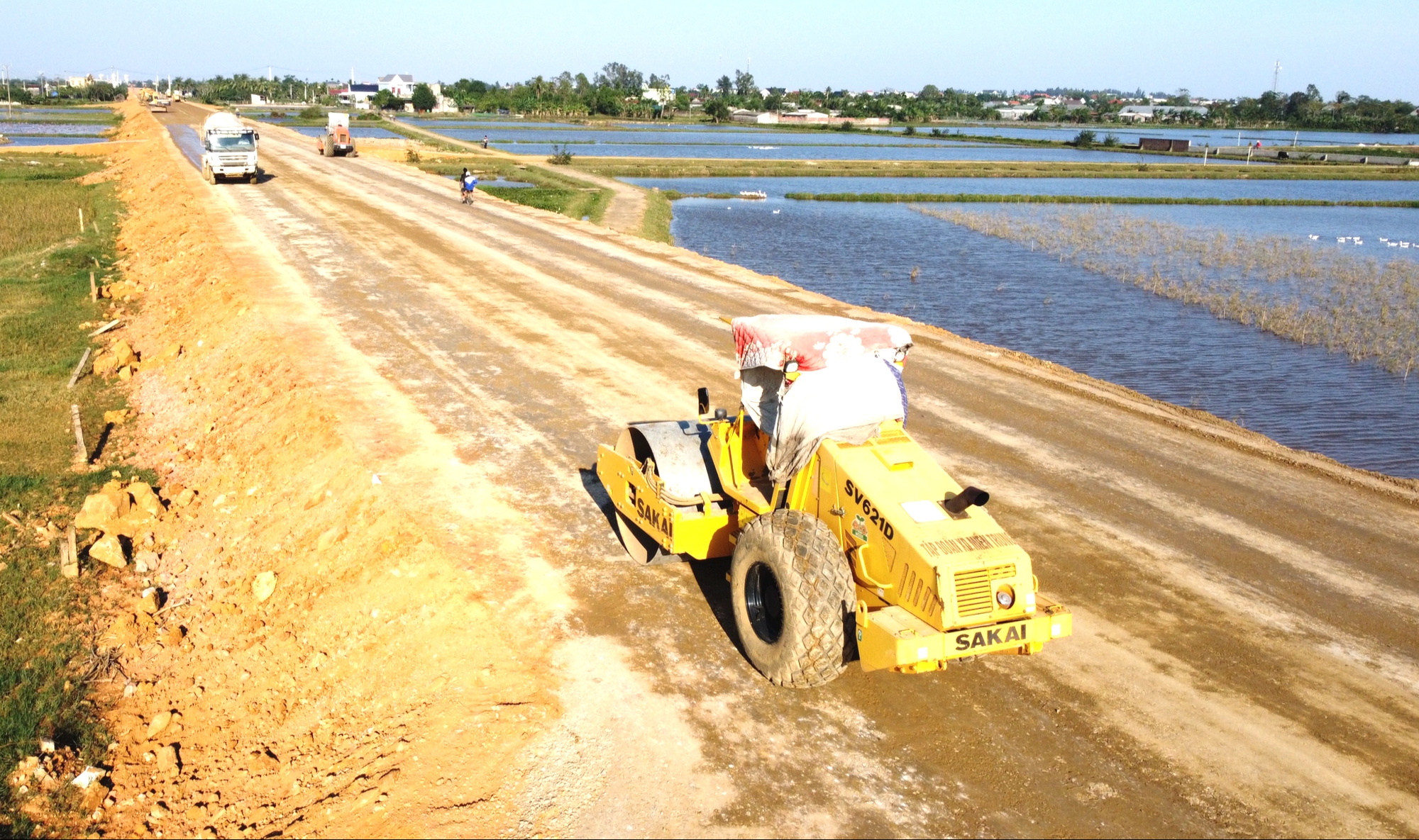 Thanh Hóa đẩy nhanh tiến độ dự án đường ven biển dài hơn 96km- Ảnh 1.