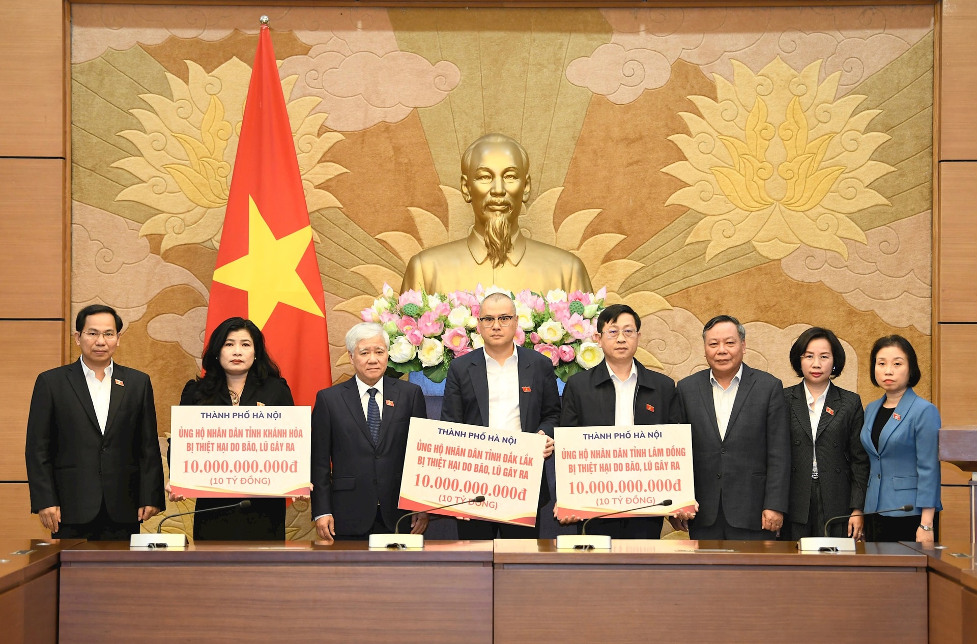 Hà Nội hỗ trợ 30 tỷ đồng cho 3 tỉnh Đắk Lắk, Lâm Đồng, Khánh Hòa khắc phục hậu quả mưa lũ- Ảnh 1.