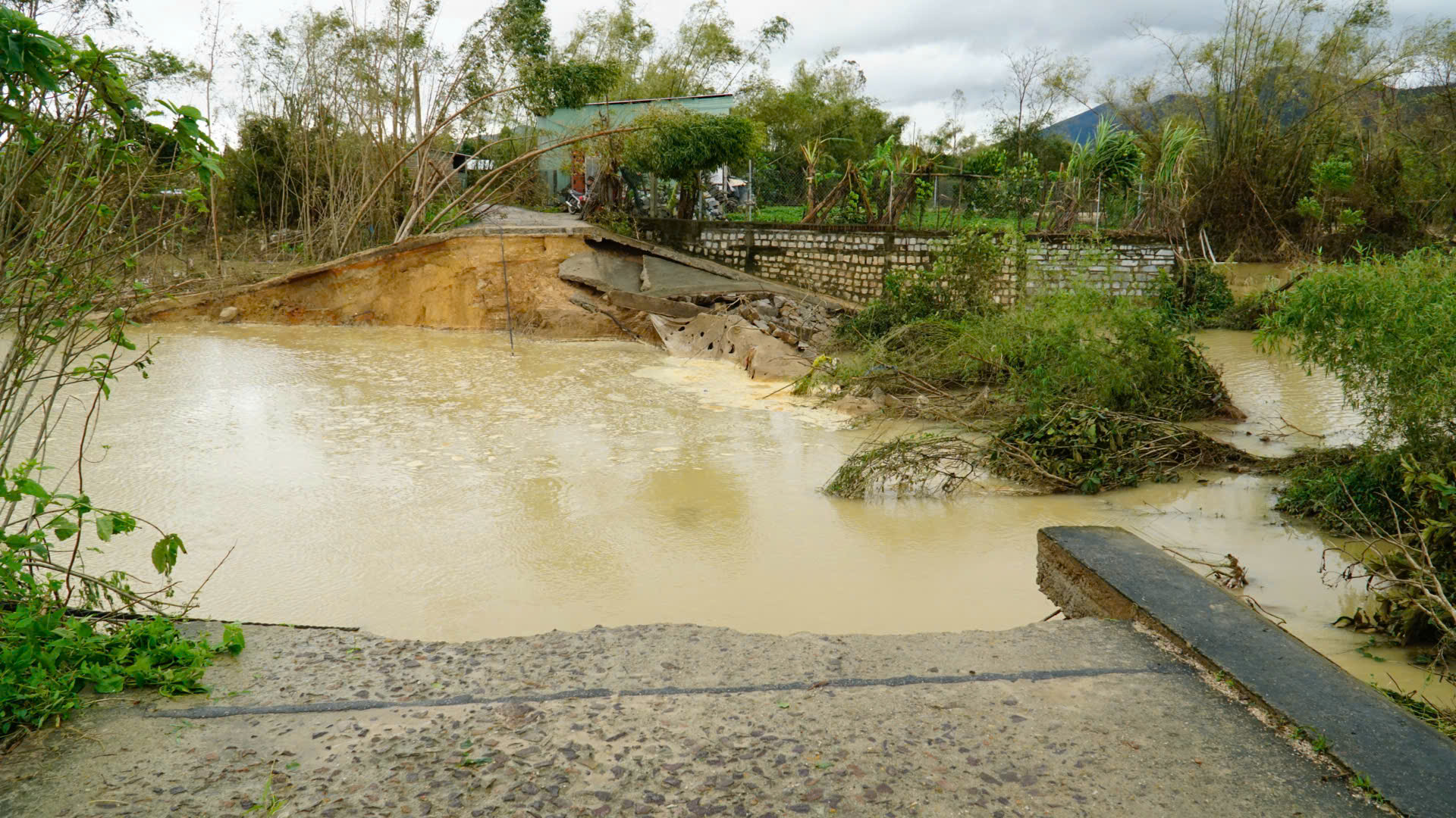 Gia Lai: Nguy cơ tái lũ, nhiều xã khẩn cấp sơ tán người dân vùng trũng- Ảnh 2.