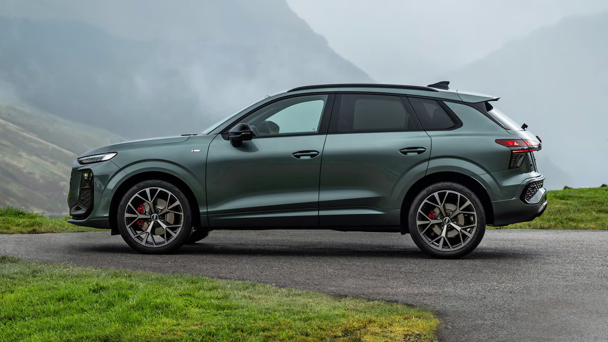 Audi Q3 2026 hoàn toàn mới tăng giá gần 4.000 USD- Ảnh 1. Audi Q3 2026 hoàn toàn mới tăng giá gần 4.000 USD- Ảnh 1.