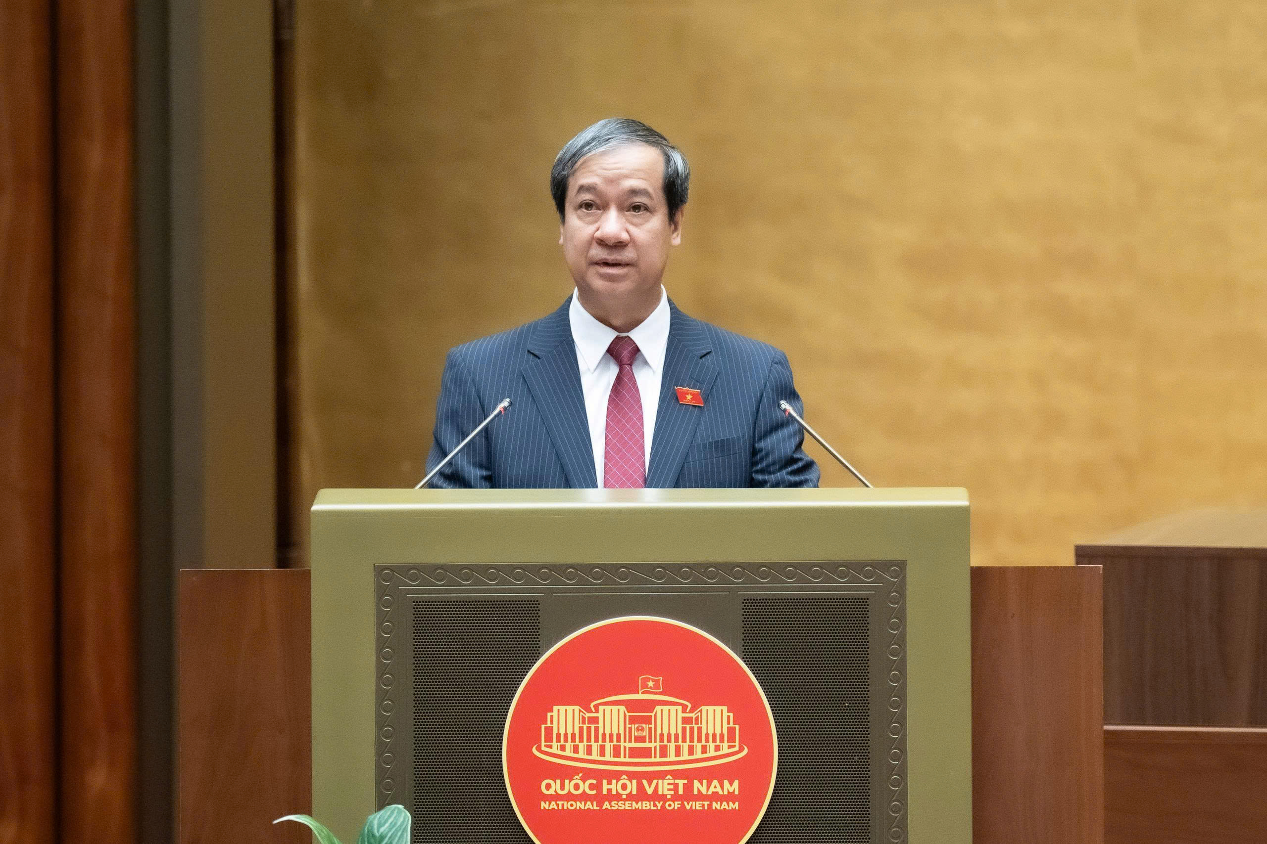 Đặt mục tiêu đến năm 2035 đưa tiếng Anh trở thành ngôn ngữ thứ hai trong trường học- Ảnh 1.