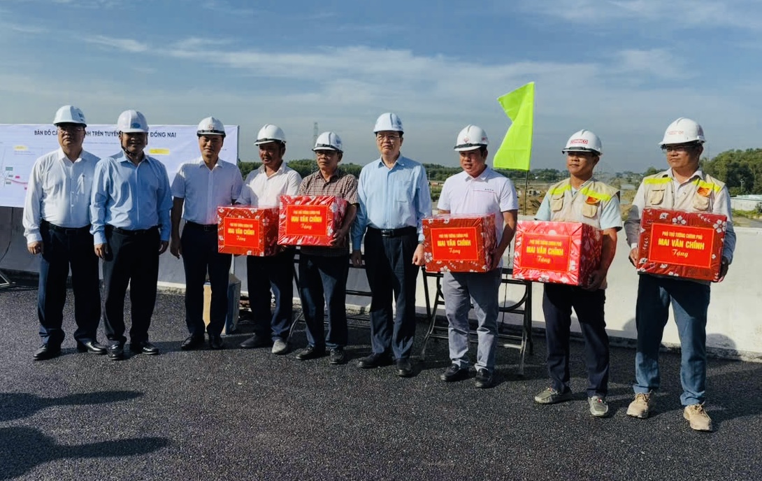 Phó Thủ tướng Mai Văn Chính: Đẩy nhanh thi công Vành đai 3 TP.HCM, kịp thông xe 19/12- Ảnh 4.