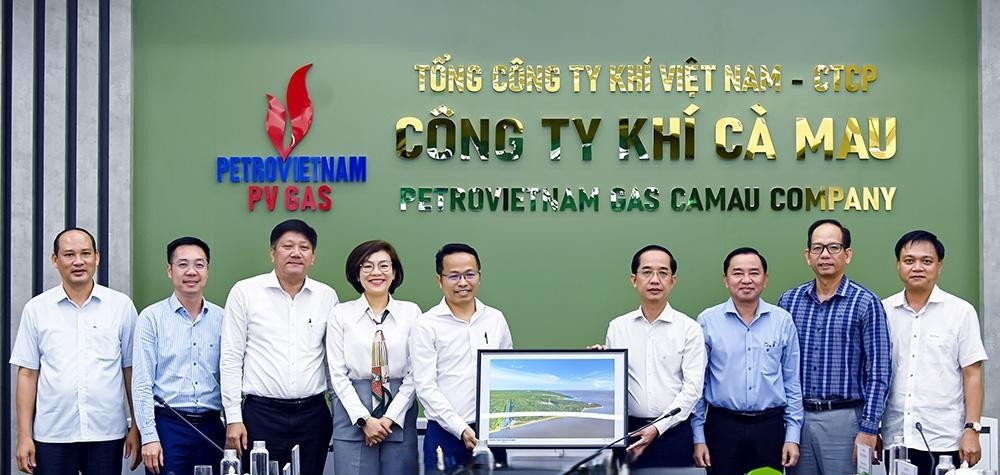 Đoàn công tác tỉnh Cà Mau đến thăm và làm việc tại PV GAS CA MAU- Ảnh 3.