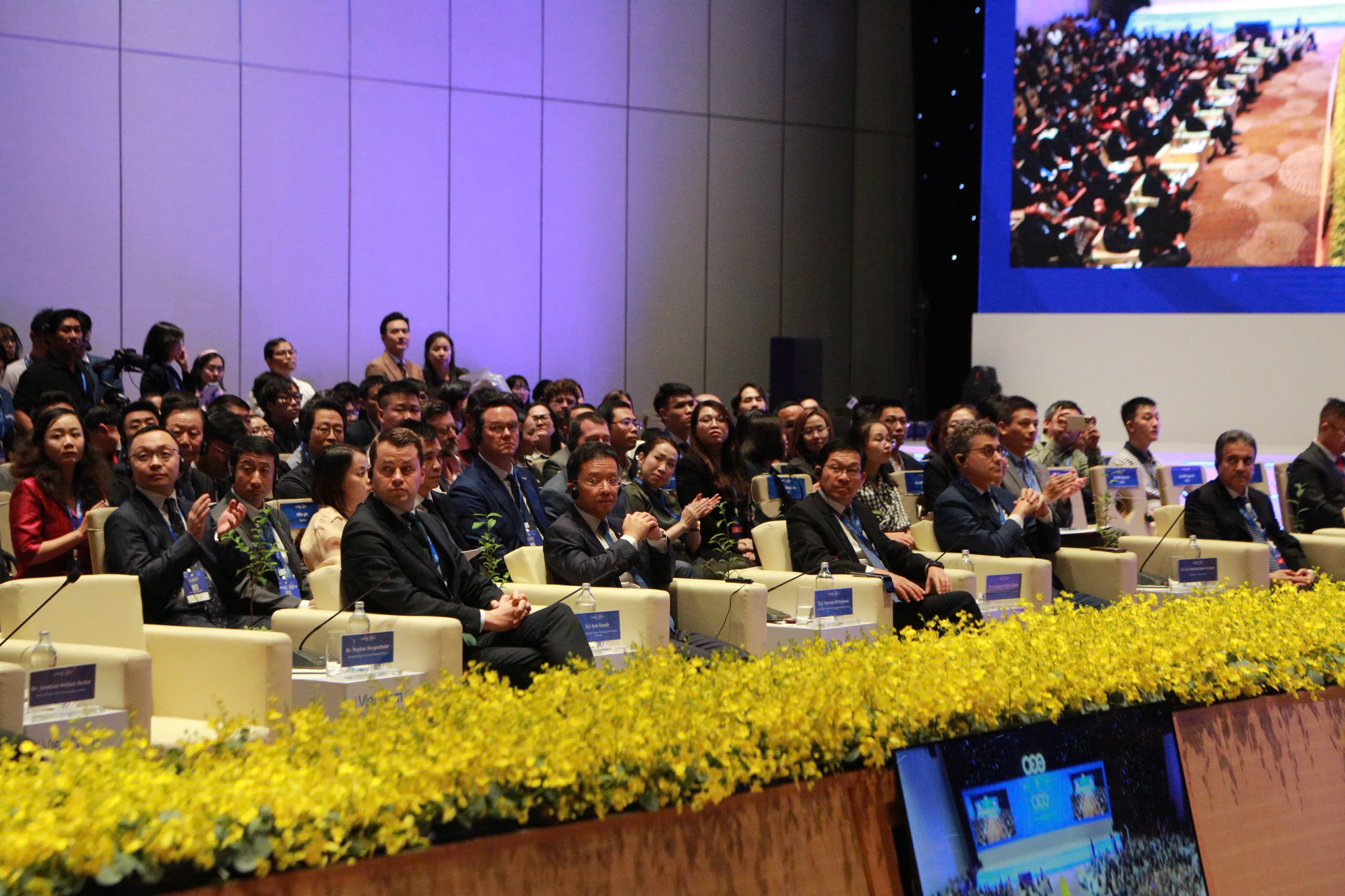 Thủ tướng: Mong nhà đầu tư đồng hành cùng Việt Nam, cùng TP.HCM- Ảnh 2.