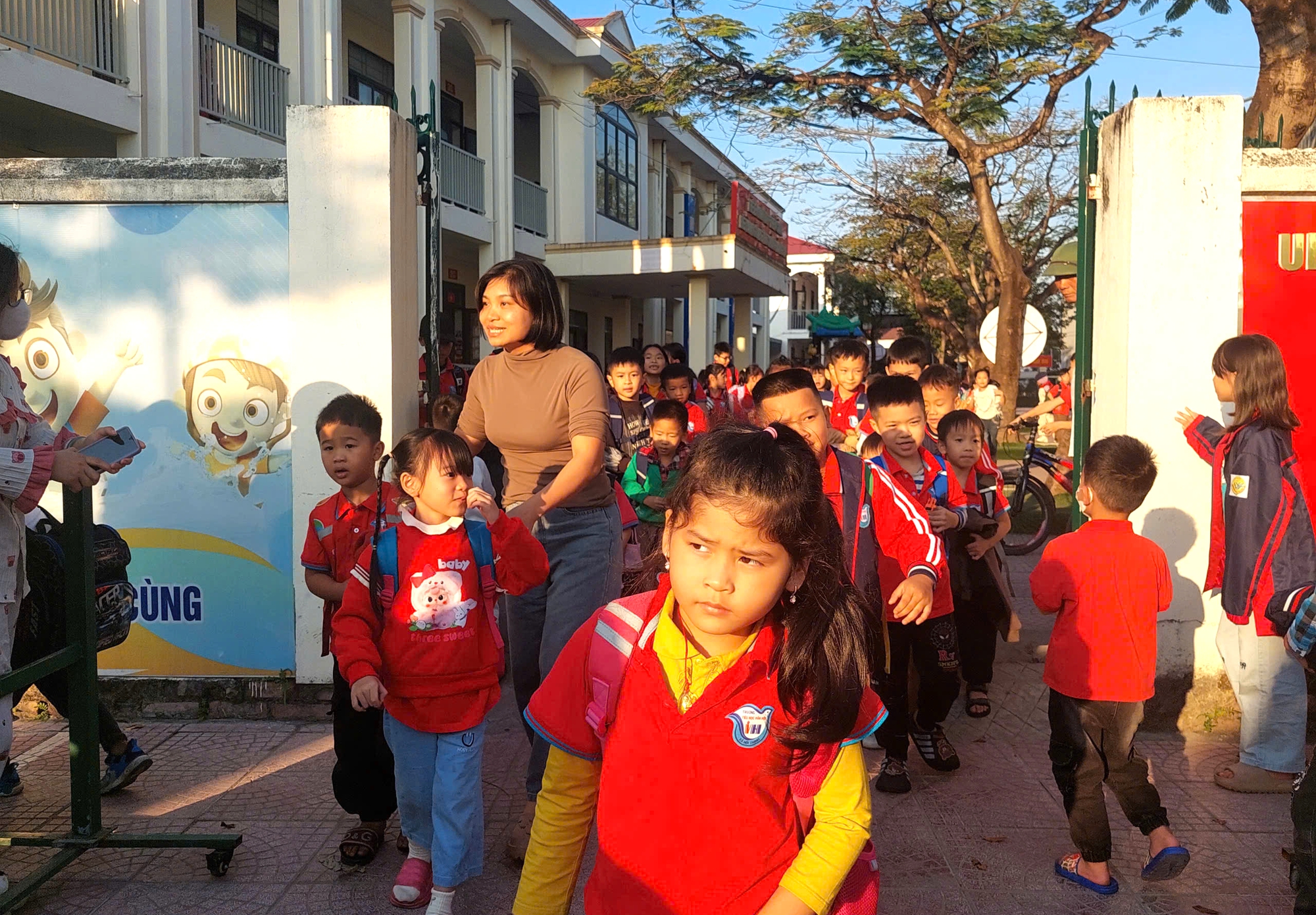 Phú Thọ: Phát huy hiệu quả mô hình “Cổng trường an toàn giao thông”- Ảnh 5. Phú Thọ: Phát huy hiệu quả mô hình “Cổng trường an toàn giao thông”- Ảnh 5.