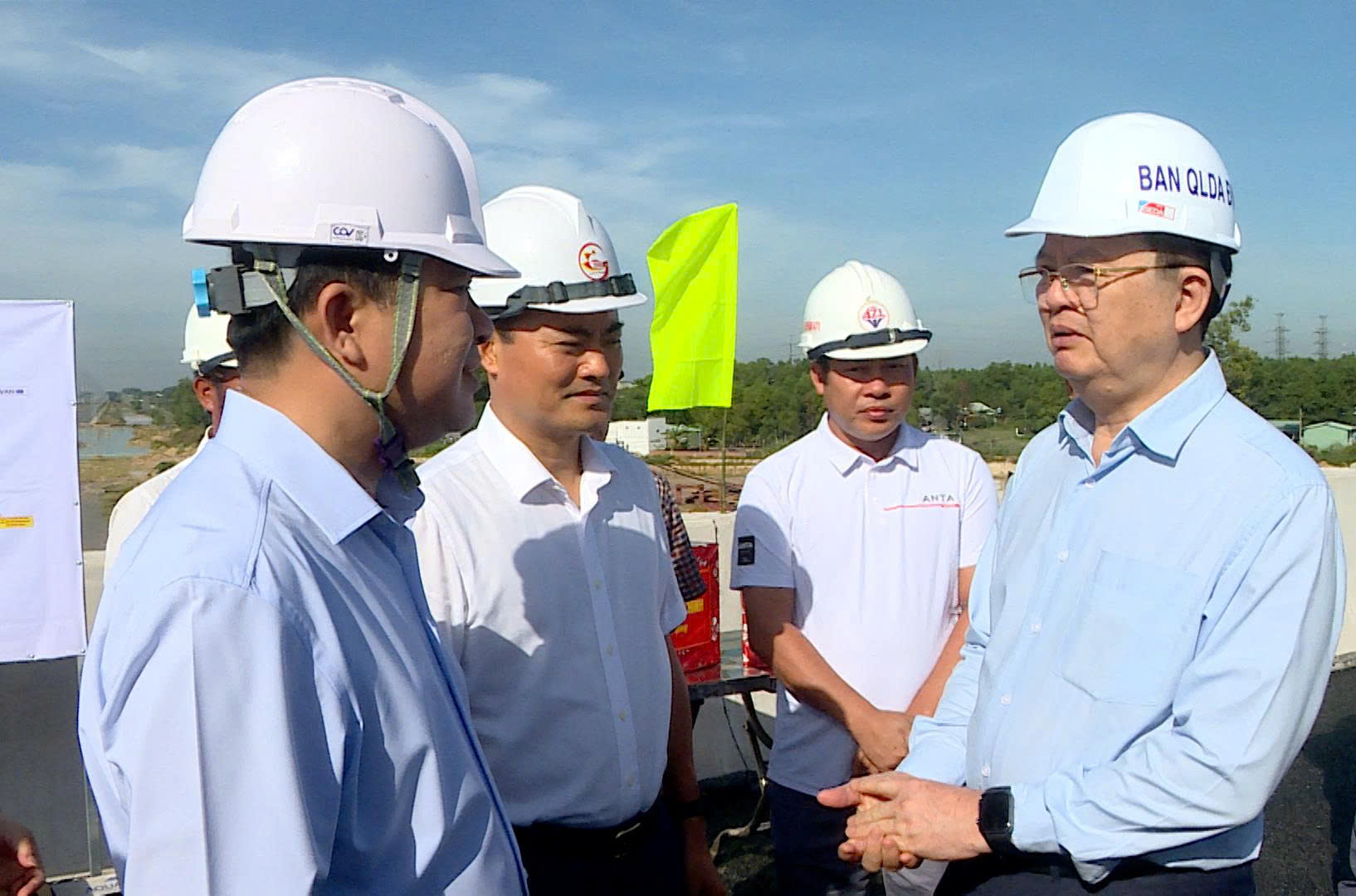 Phó Thủ tướng Mai Văn Chính: Đẩy nhanh thi công Vành đai 3 TP.HCM, kịp thông xe 19/12- Ảnh 1.