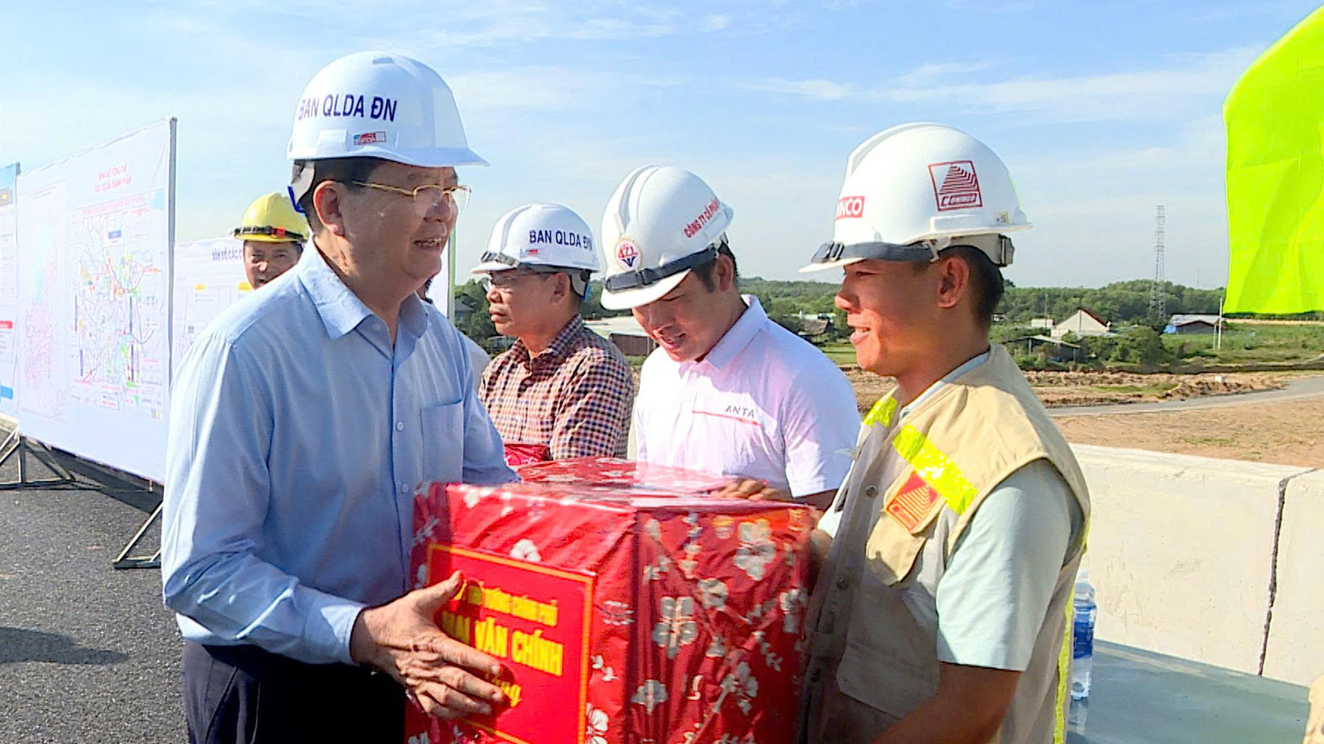 Phó Thủ tướng Mai Văn Chính: Đẩy nhanh thi công Vành đai 3 TP.HCM, kịp thông xe 19/12- Ảnh 3.