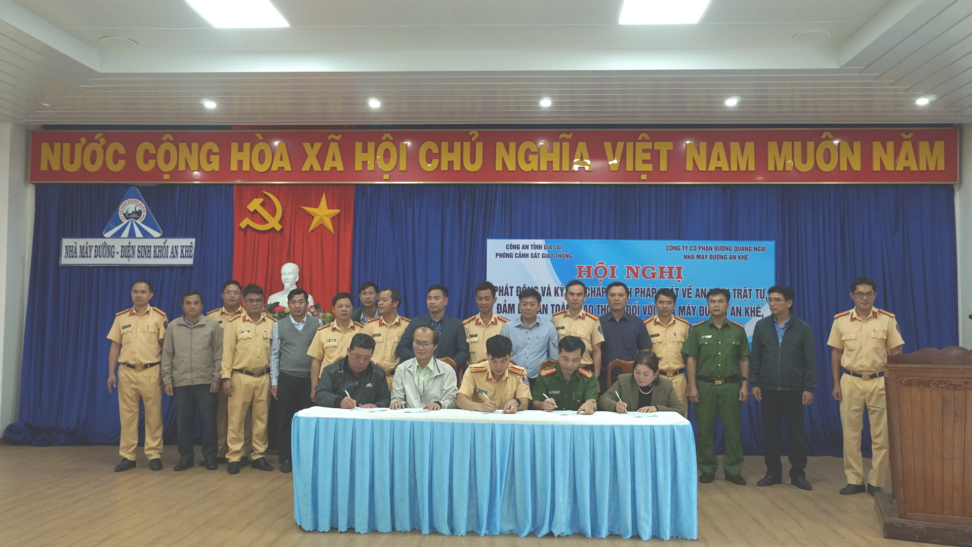 Gia Lai: Nhà máy đường không thu mua mía đối với các xe chở quá khổ, quá tải- Ảnh 1. Gia Lai: Nhà máy đường không thu mua mía đối với các xe chở quá khổ, quá tải- Ảnh 1.