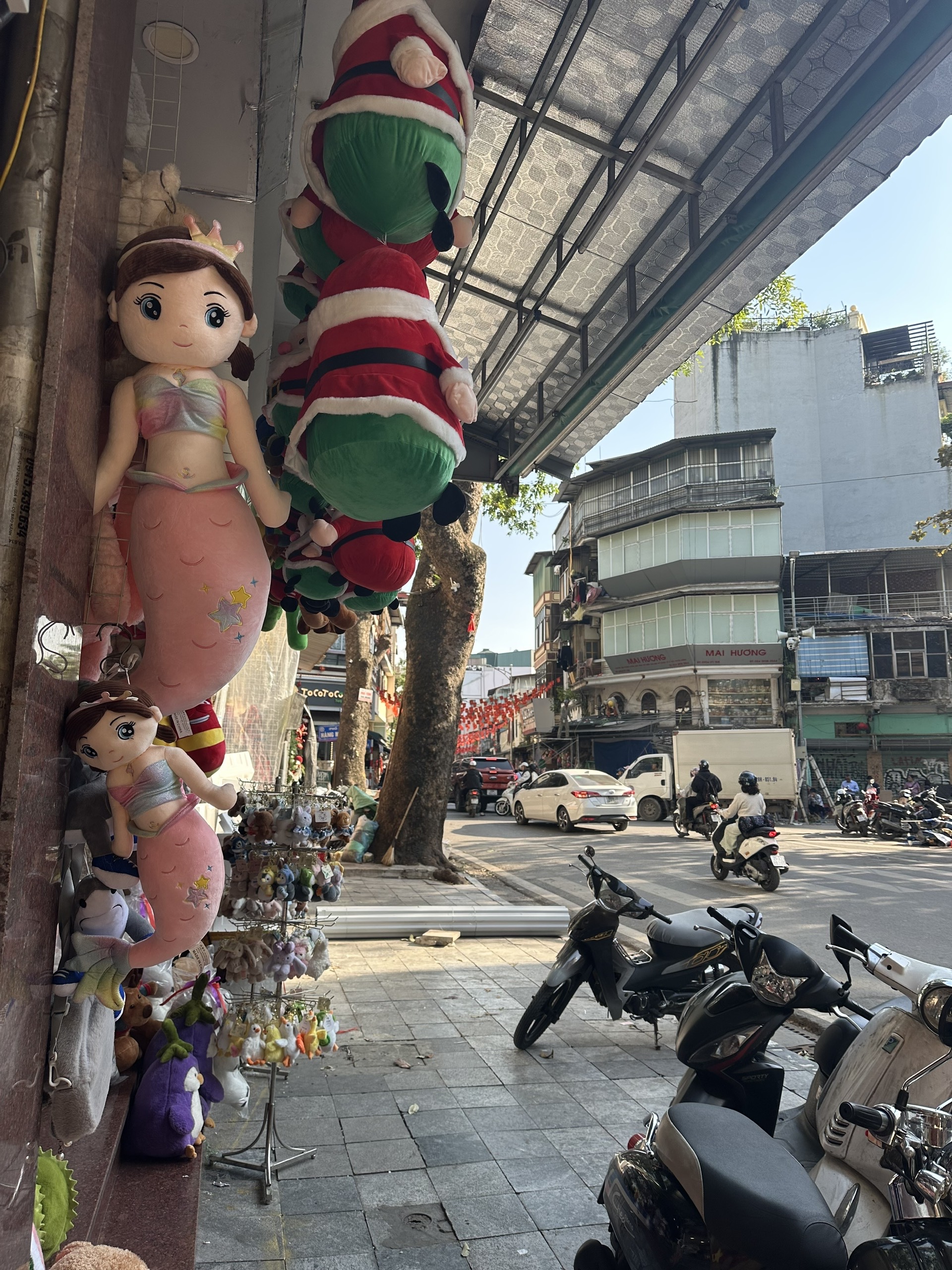 Diện mạo những tuyến phố sầm uất nhất Thủ đô sau triển khai phường kiểu mẫu- Ảnh 10. Diện mạo những tuyến phố sầm uất nhất Thủ đô sau triển khai phường kiểu mẫu- Ảnh 10.