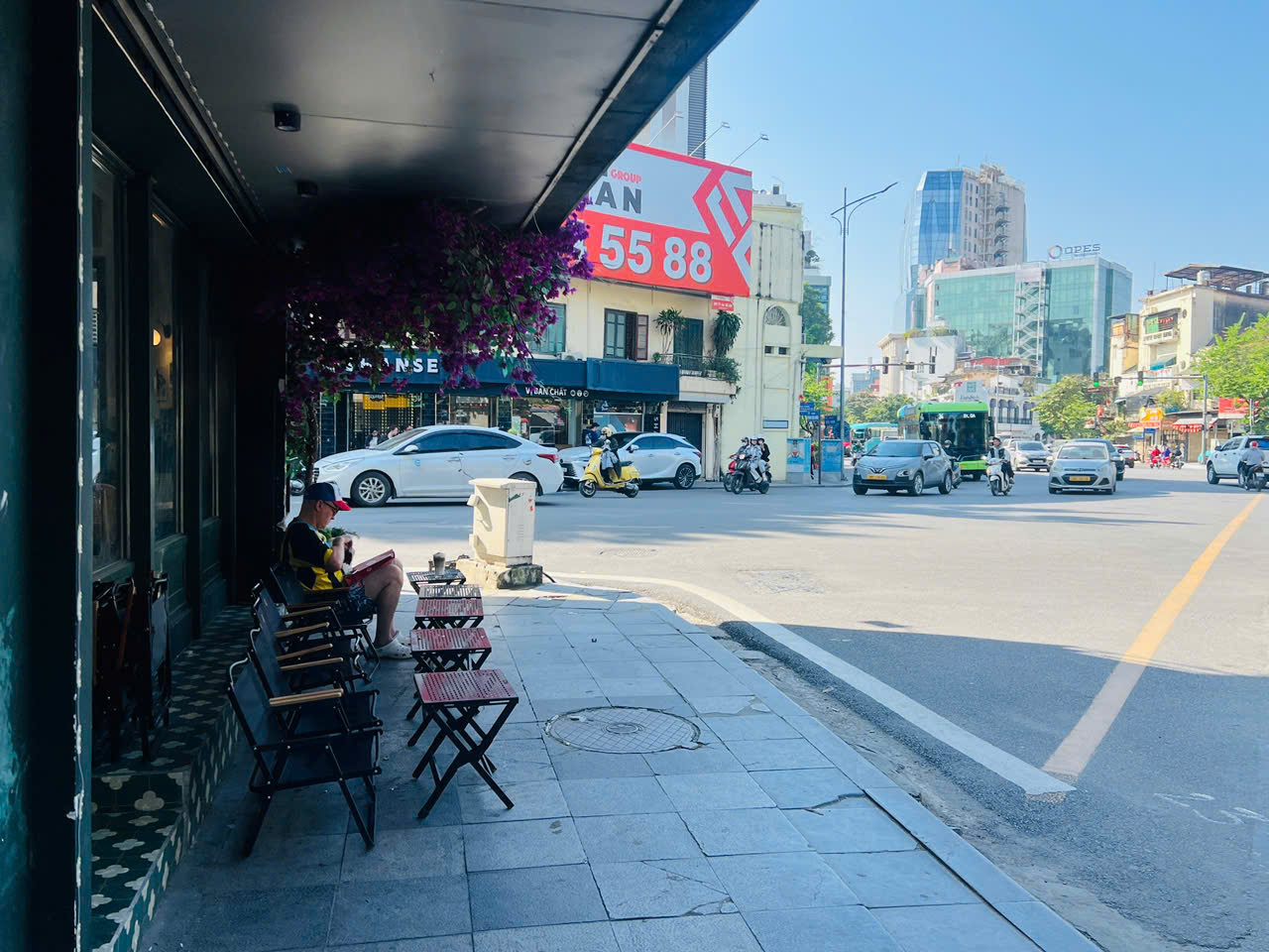 Diện mạo những tuyến phố sầm uất nhất Thủ đô sau triển khai phường kiểu mẫu- Ảnh 15. Diện mạo những tuyến phố sầm uất nhất Thủ đô sau triển khai phường kiểu mẫu- Ảnh 15.